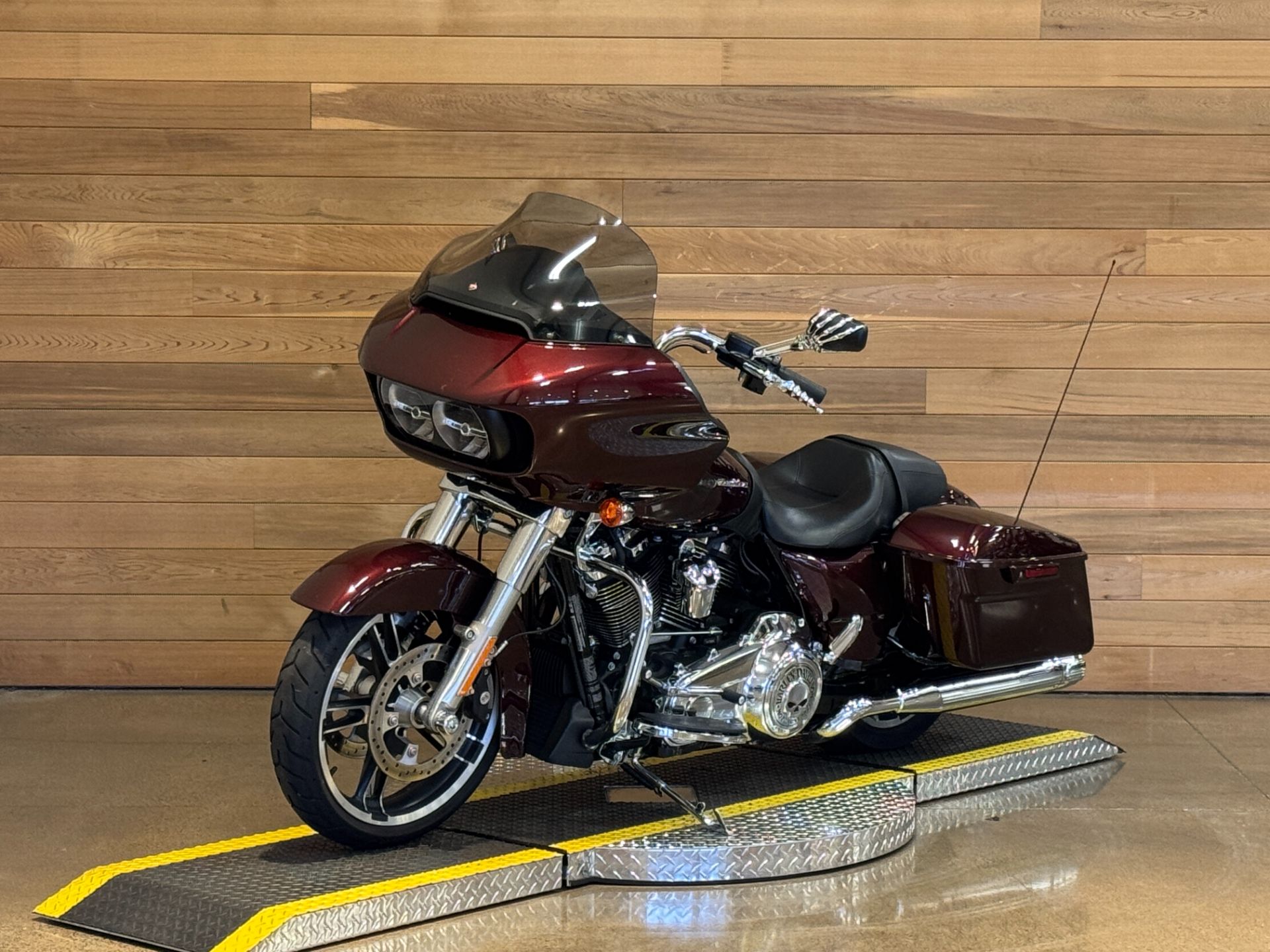 2018 Harley-Davidson Road Glide® in Salem, Oregon - Photo 4