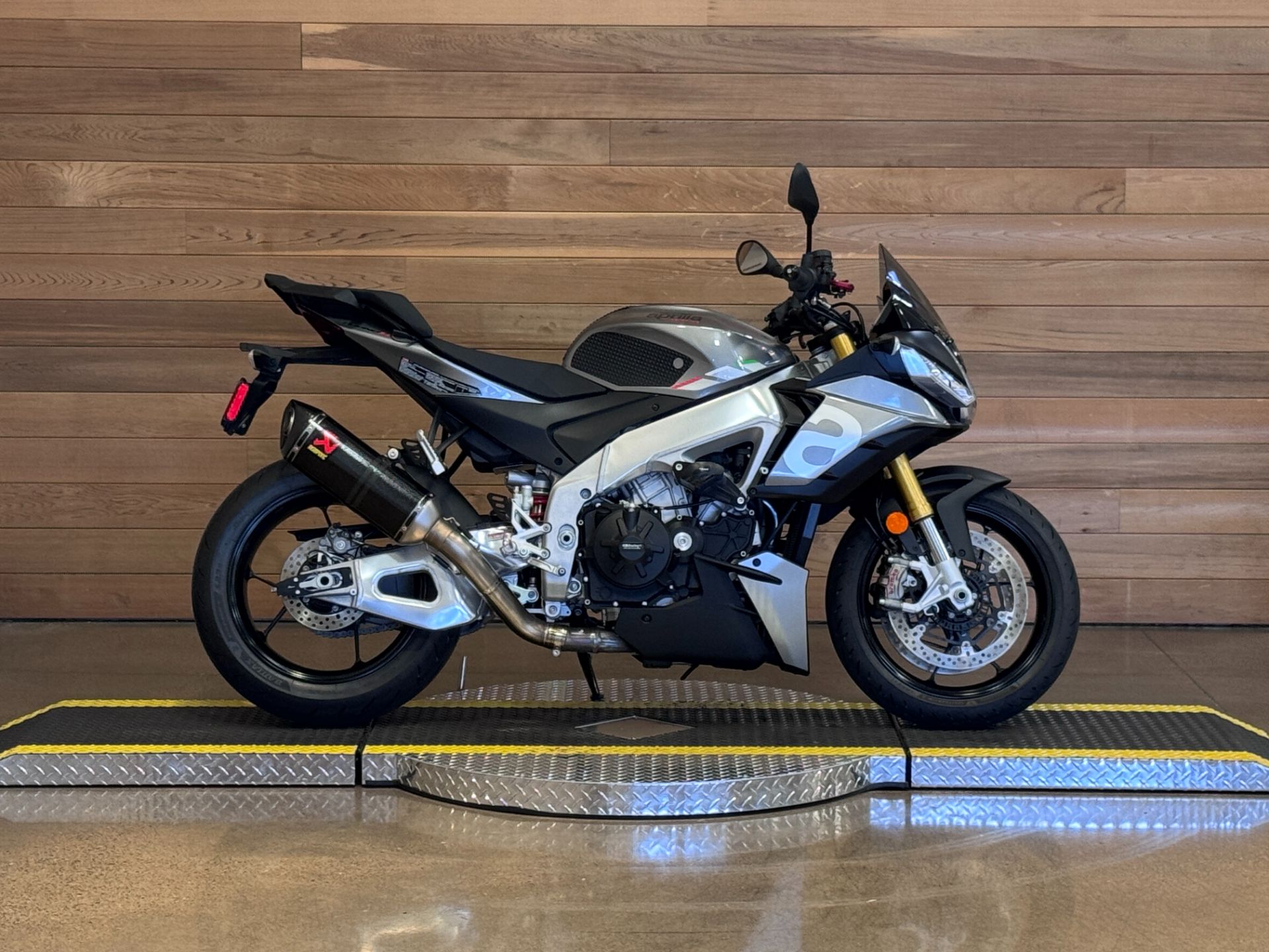 2023 Aprilia Tuono V4 1100 Factory in Salem, Oregon - Photo 1