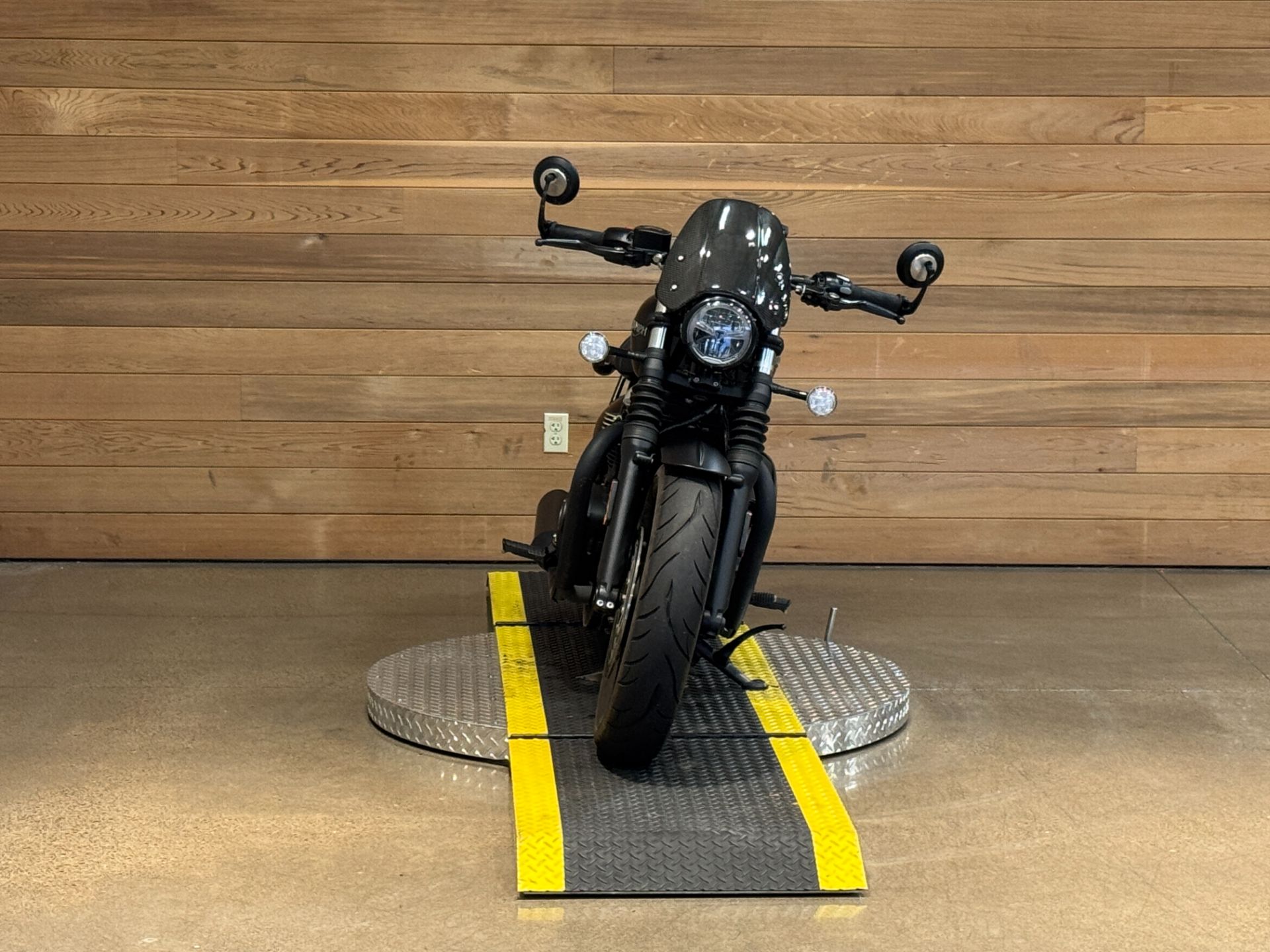 2018 Triumph Bonneville Bobber in Salem, Oregon - Photo 3