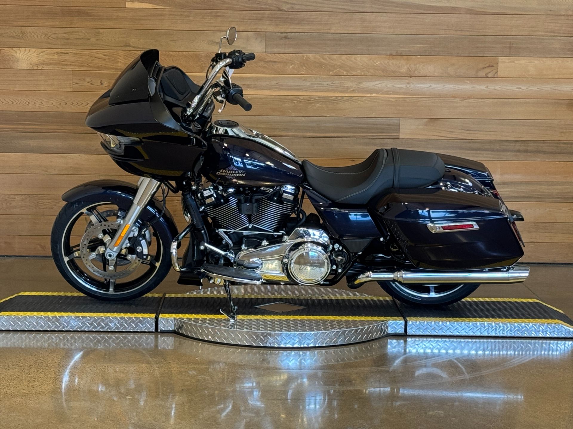 2025 Harley-Davidson Road Glide® in Salem, Oregon - Photo 5