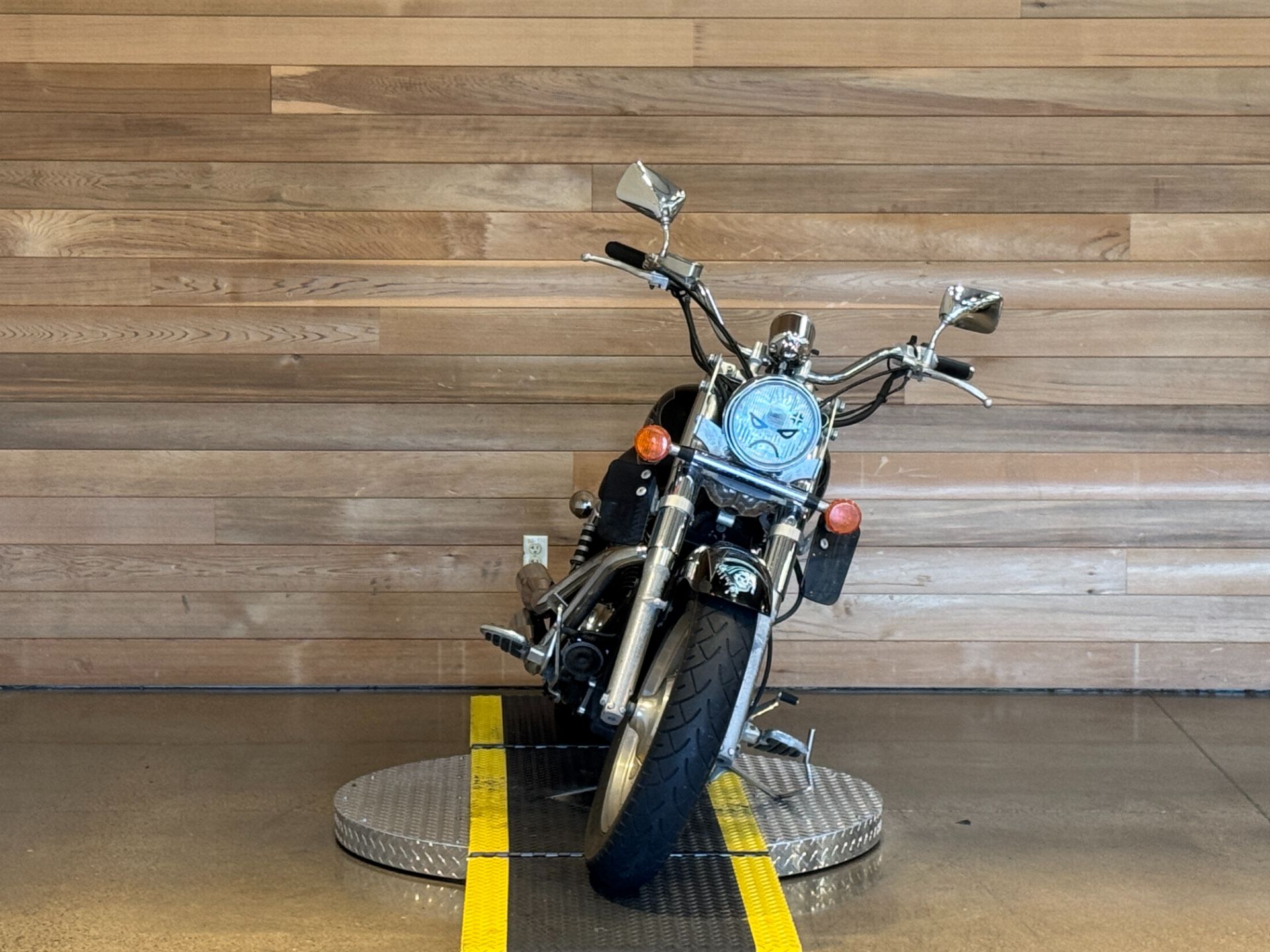 2001 Honda Shadow VLX in Salem, Oregon - Photo 3