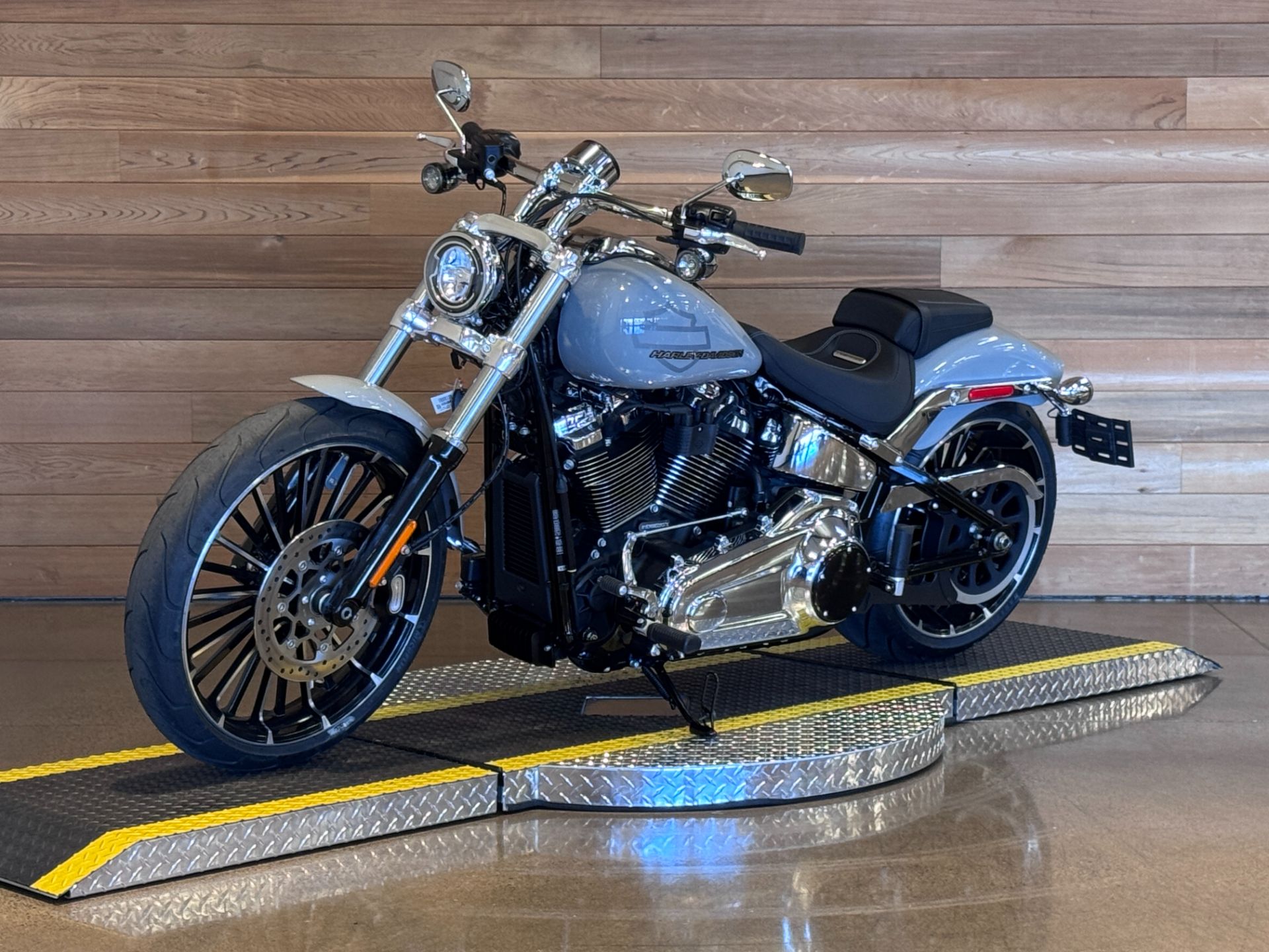 2025 Harley-Davidson Breakout® in Salem, Oregon - Photo 4