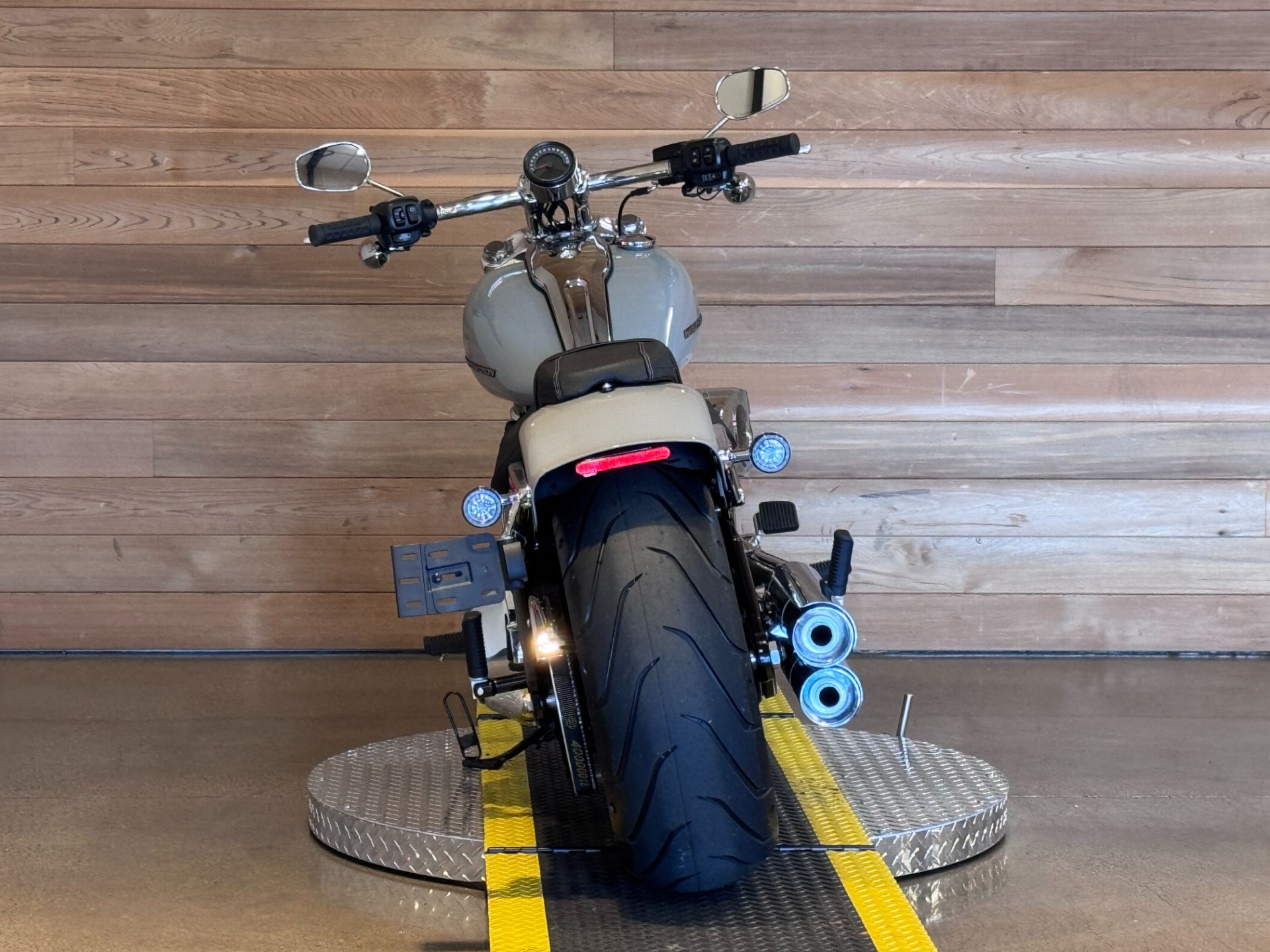 2025 Harley-Davidson Breakout® in Salem, Oregon - Photo 6