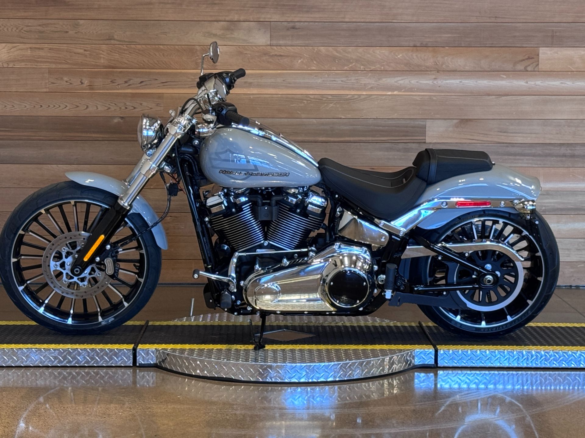 2025 Harley-Davidson Breakout® in Salem, Oregon - Photo 5