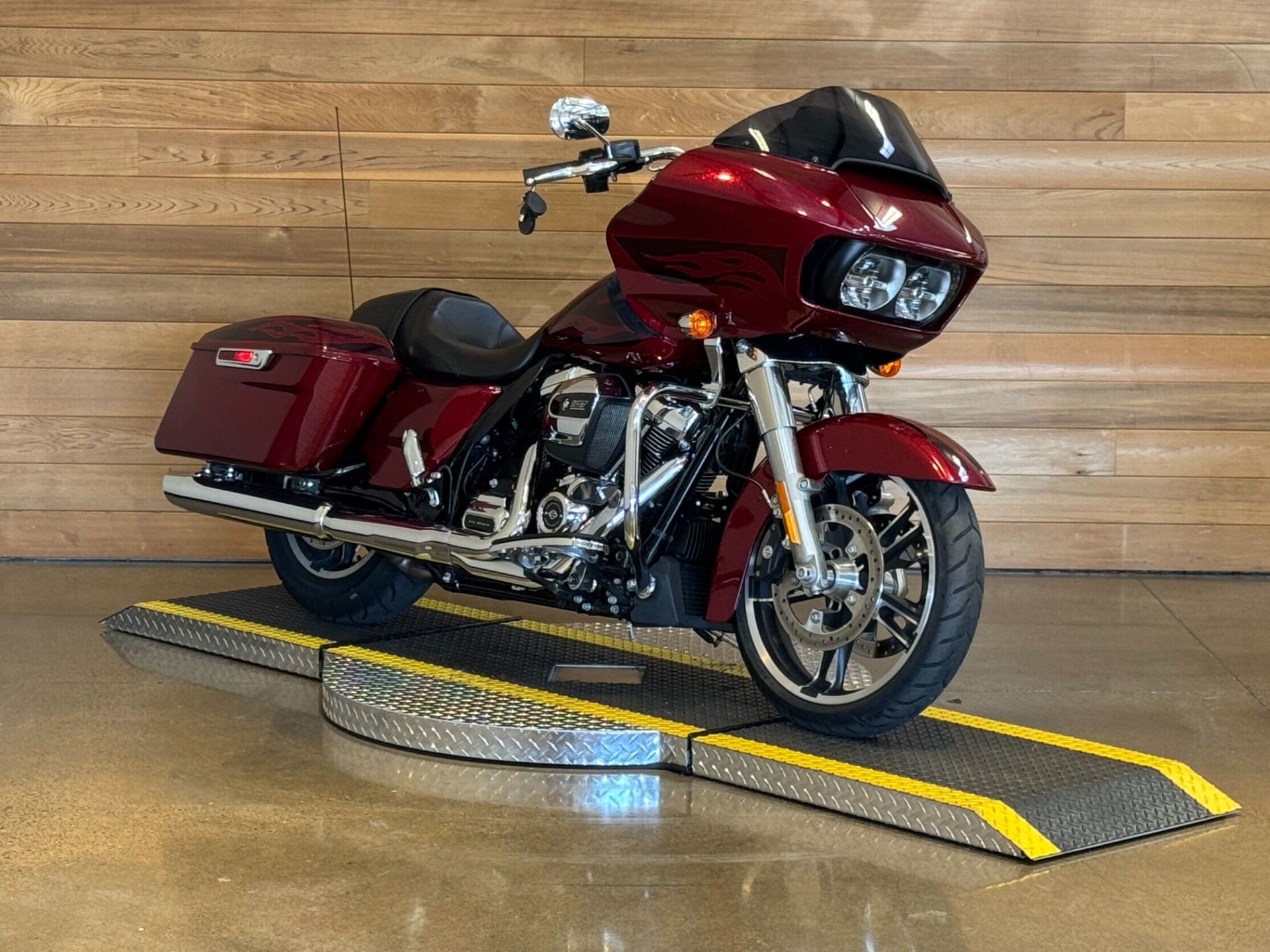 2017 Harley-Davidson Road Glide® Special in Salem, Oregon - Photo 2