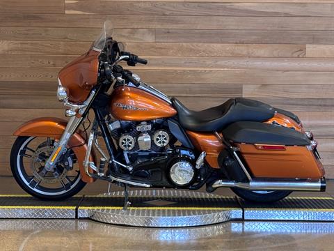 2015 Harley-Davidson Street Glide® Special in Salem, Oregon - Photo 5