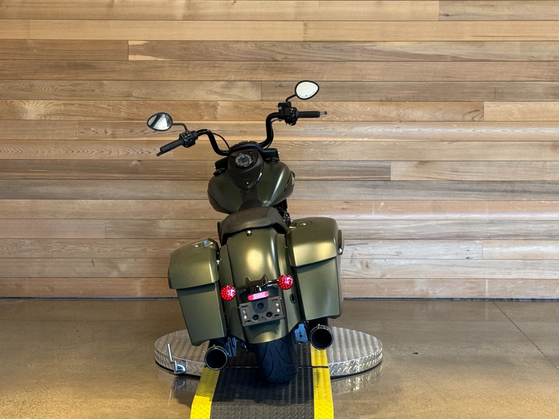 2024 Indian Motorcycle Springfield® Dark Horse® in Salem, Oregon - Photo 6