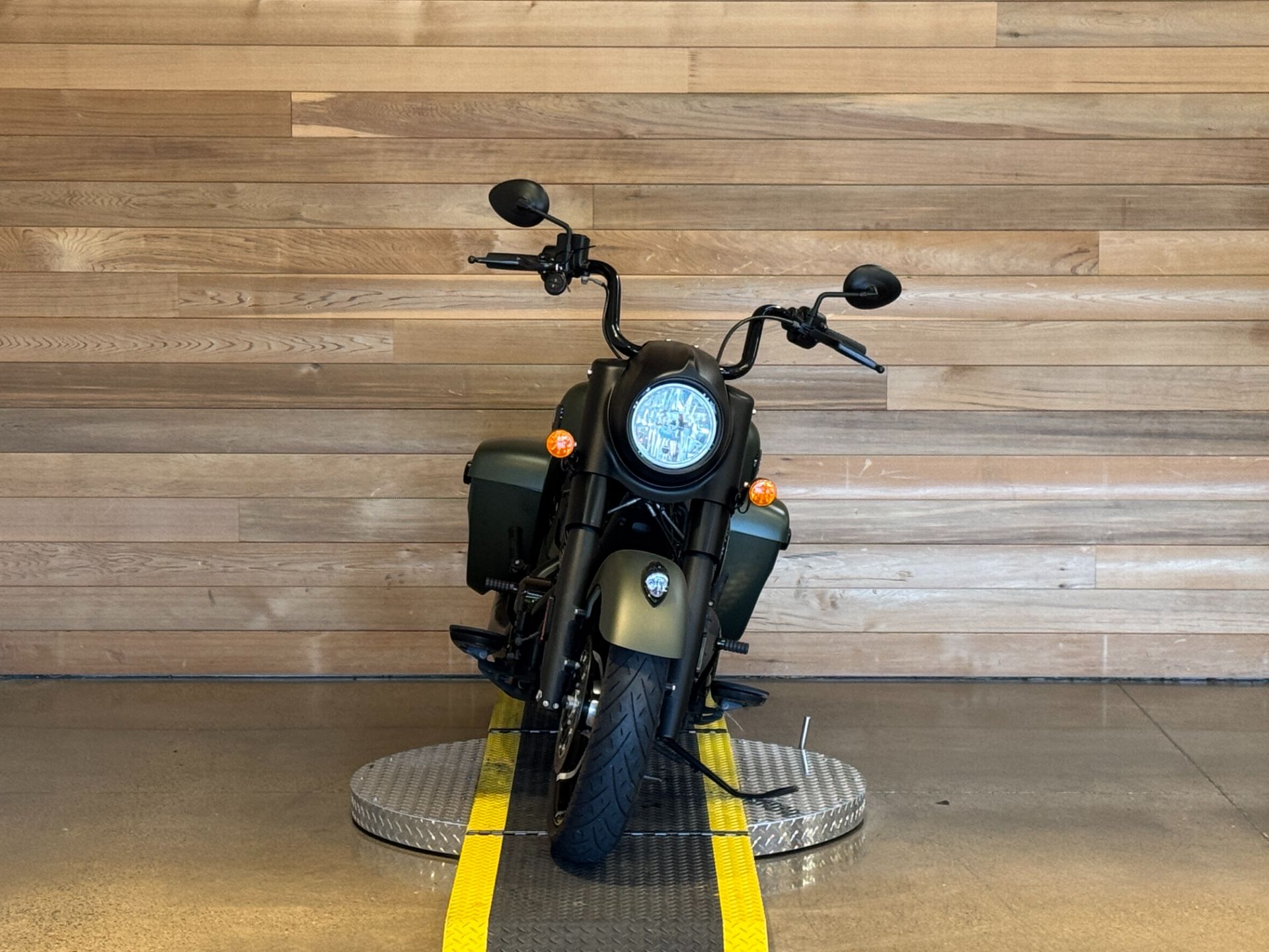 2024 Indian Motorcycle Springfield® Dark Horse® in Salem, Oregon - Photo 3