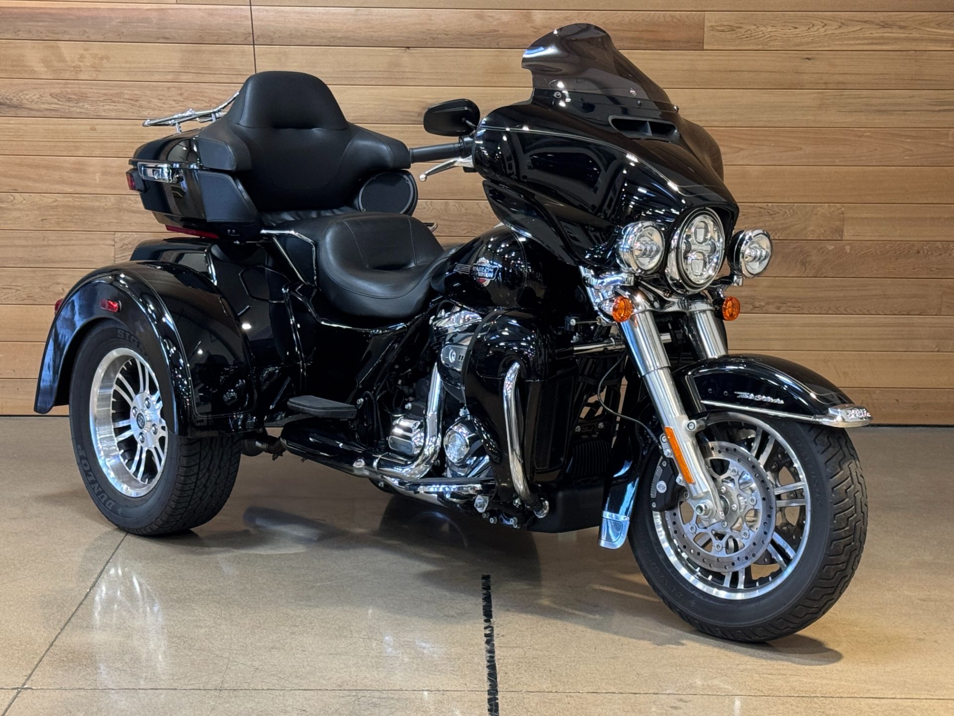 2022 Harley-Davidson Tri Glide® Ultra in Salem, Oregon - Photo 2