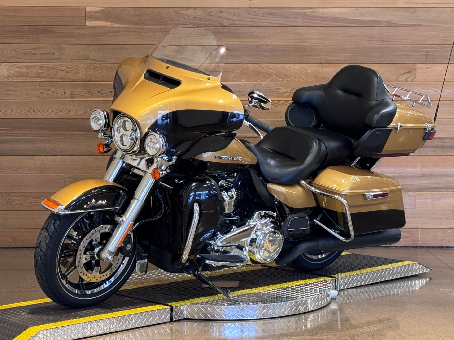 2017 Harley-Davidson Ultra Limited in Salem, Oregon - Photo 4