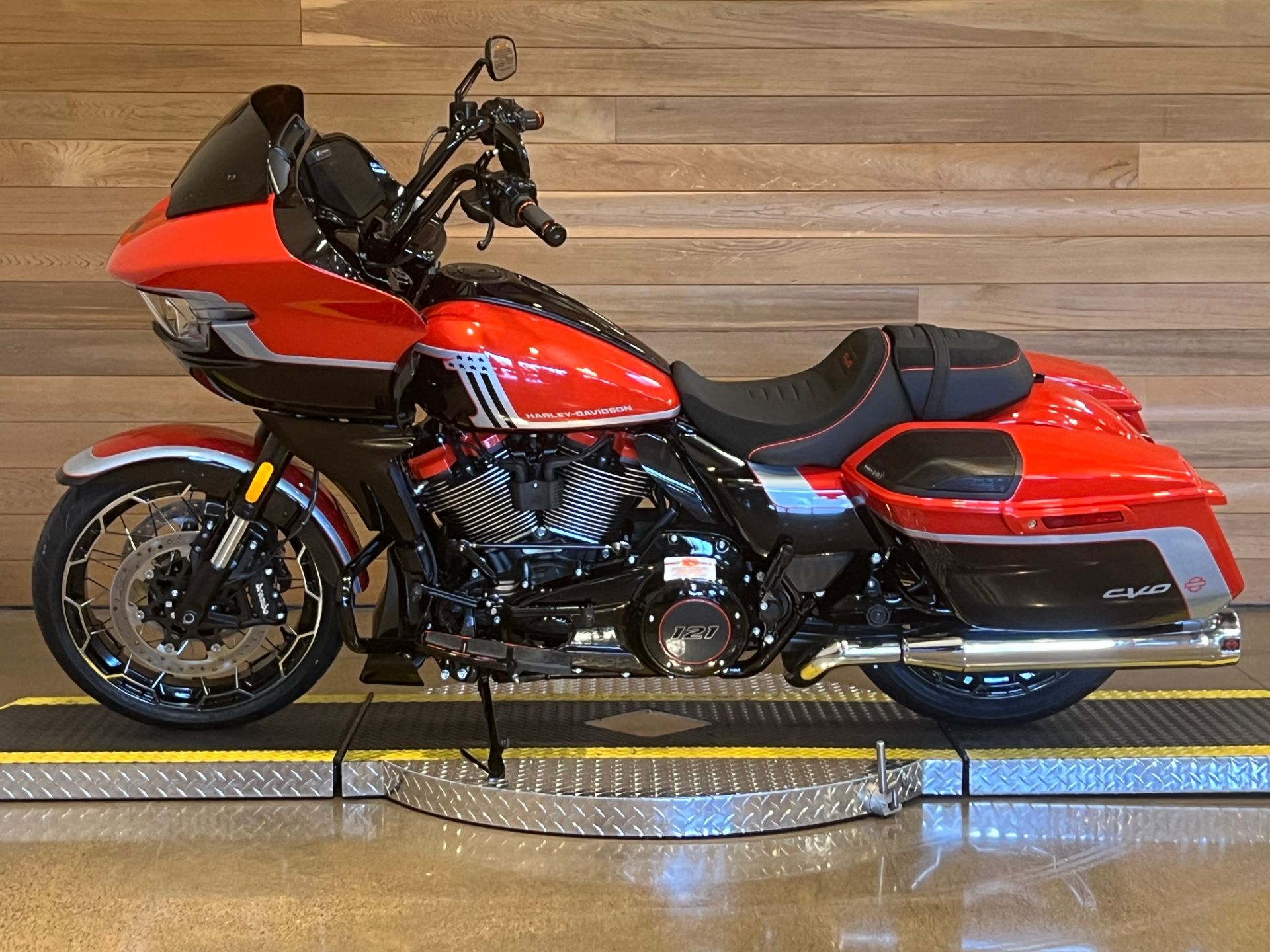 2024 Harley-Davidson CVO™ Road Glide® in Salem, Oregon - Photo 5