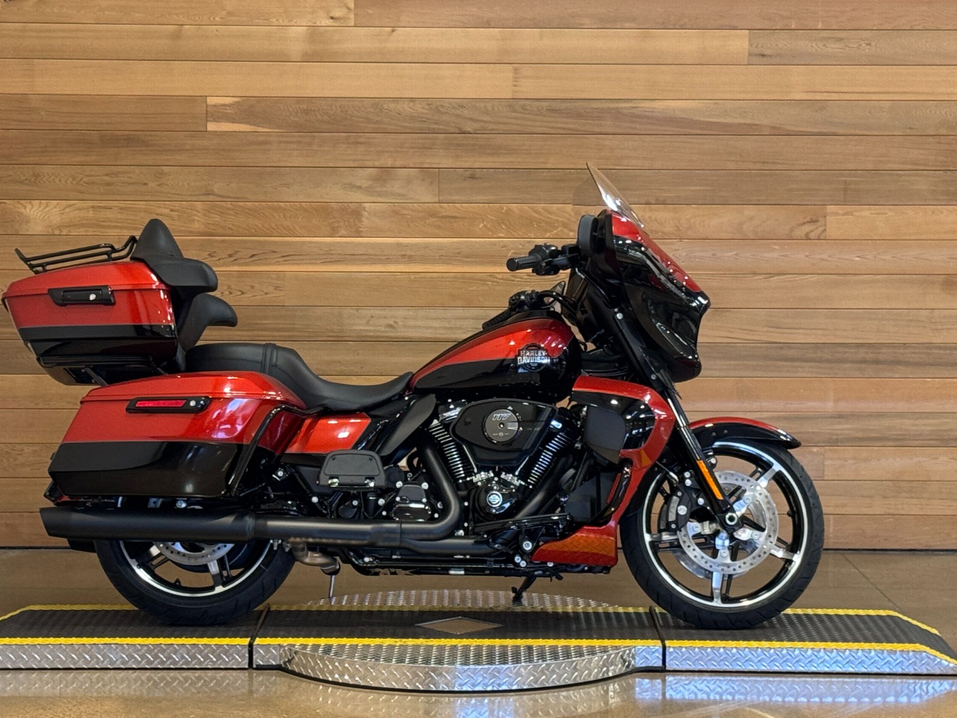 2025 Harley-Davidson Street Glide® Ultra in Salem, Oregon - Photo 1