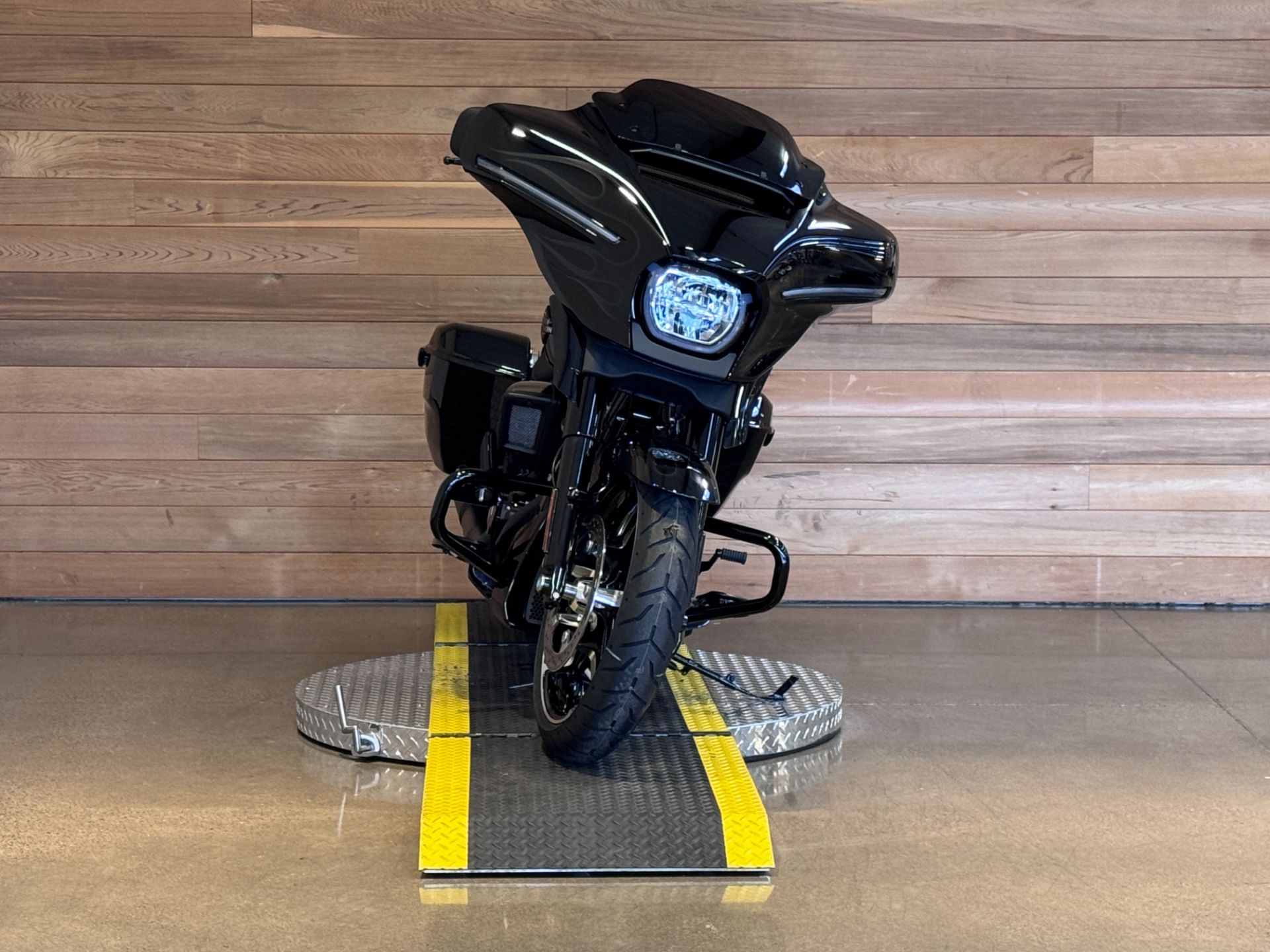 2025 Harley-Davidson Street Glide® in Salem, Oregon - Photo 3
