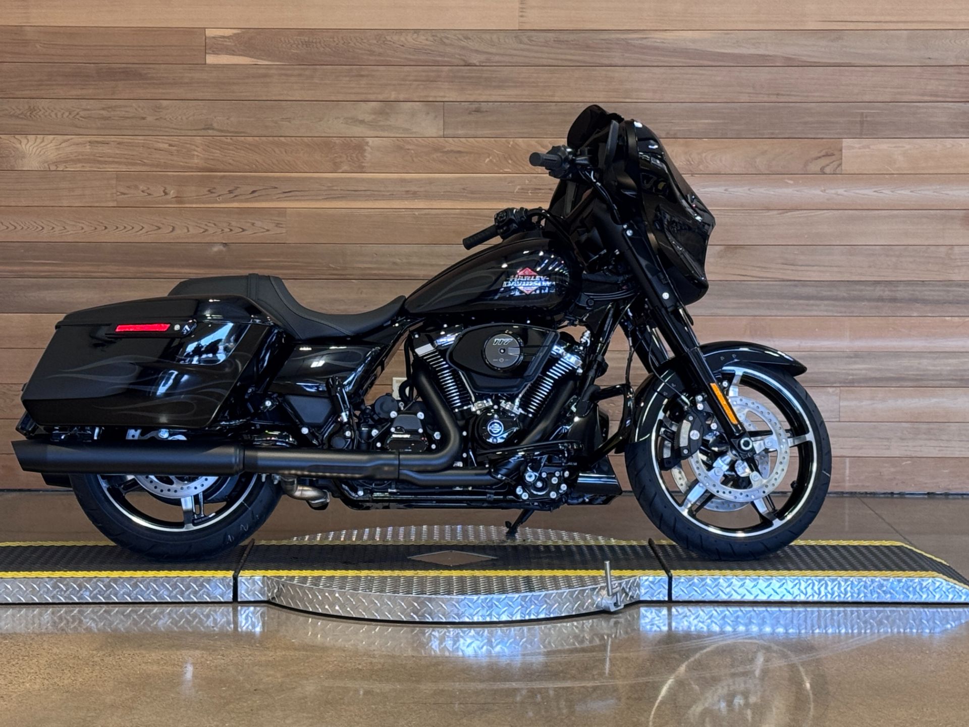 2025 Harley-Davidson Street Glide® in Salem, Oregon - Photo 1