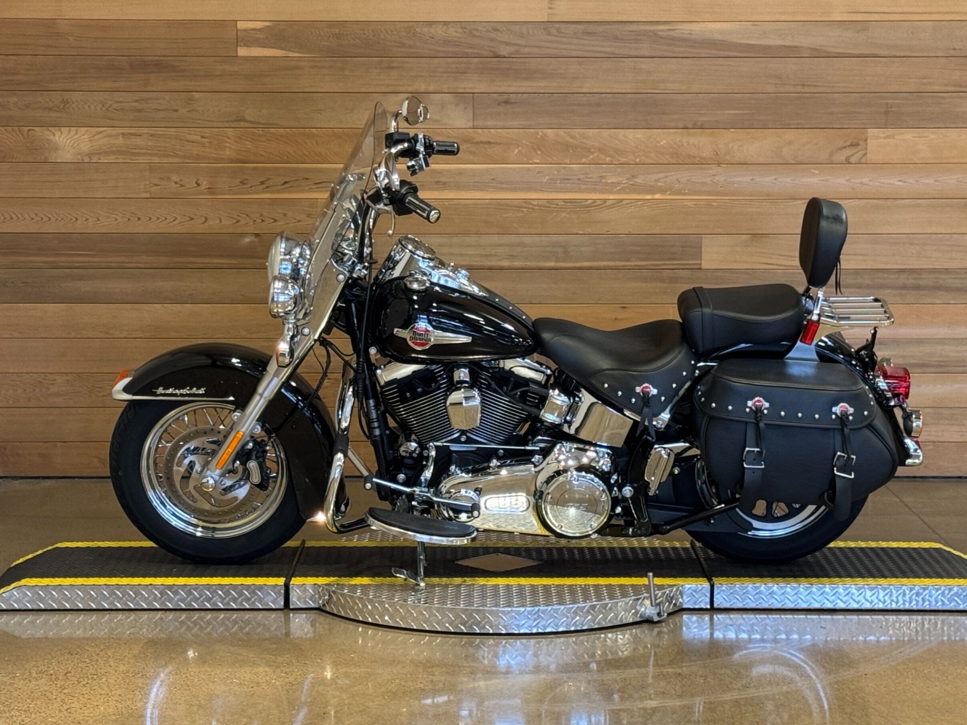 2016 Harley-Davidson Heritage Softail® Classic in Salem, Oregon - Photo 5