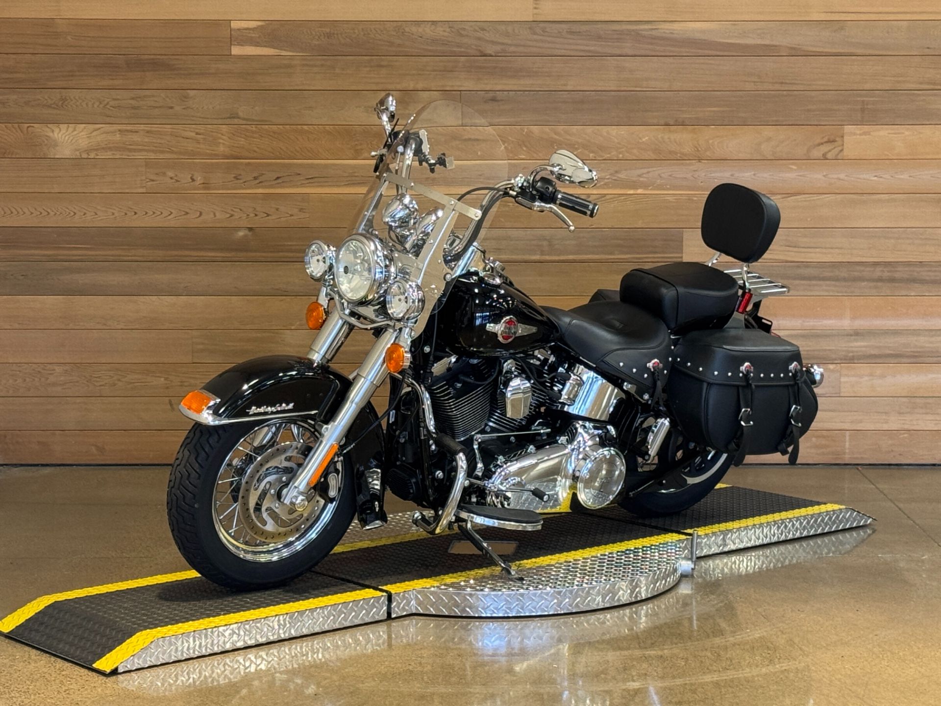 2016 Harley-Davidson Heritage Softail® Classic in Salem, Oregon - Photo 4