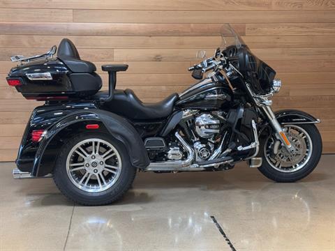 2016 Harley-Davidson Tri Glide® Ultra in Salem, Oregon - Photo 1