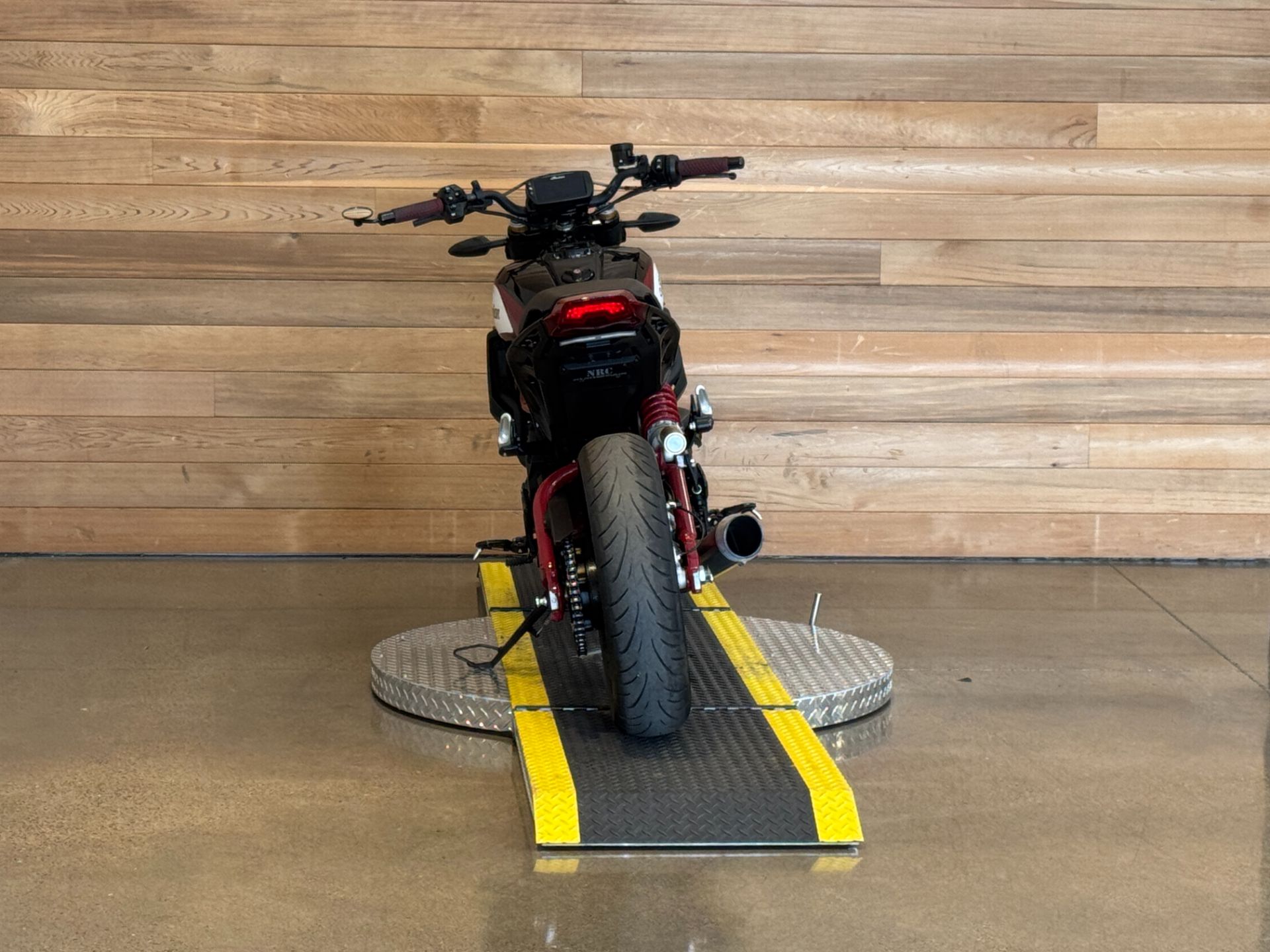 2019 Indian Motorcycle FTR™ 1200 S in Salem, Oregon - Photo 6