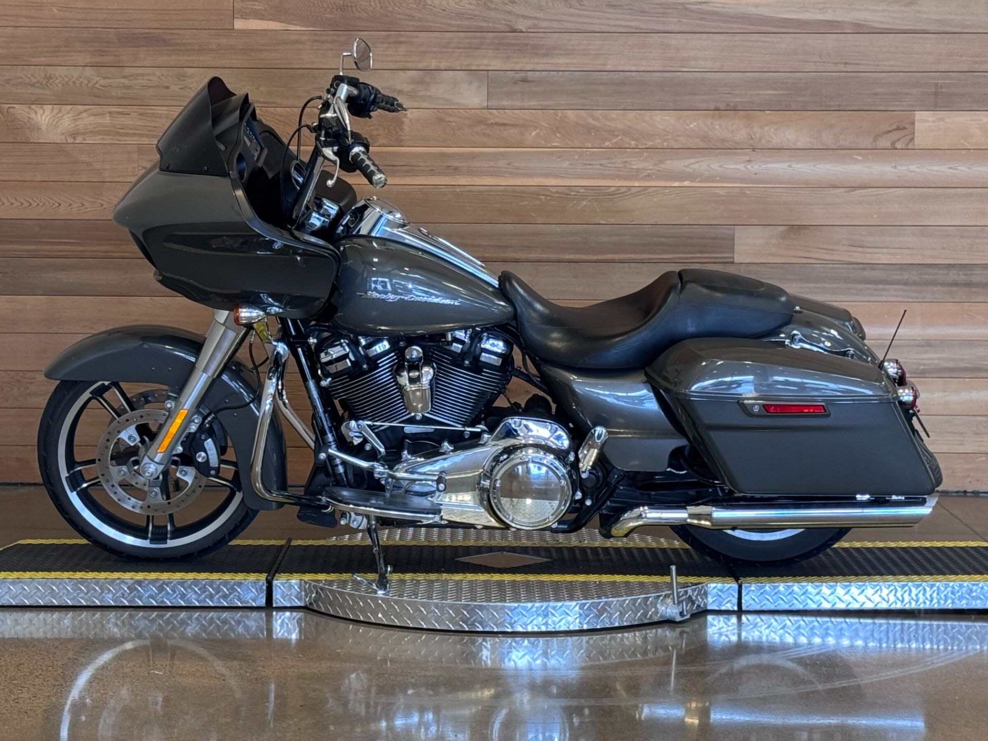 2019 Harley-Davidson Road Glide® in Salem, Oregon - Photo 5
