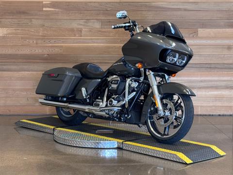 2019 Harley-Davidson Road Glide® in Salem, Oregon - Photo 2