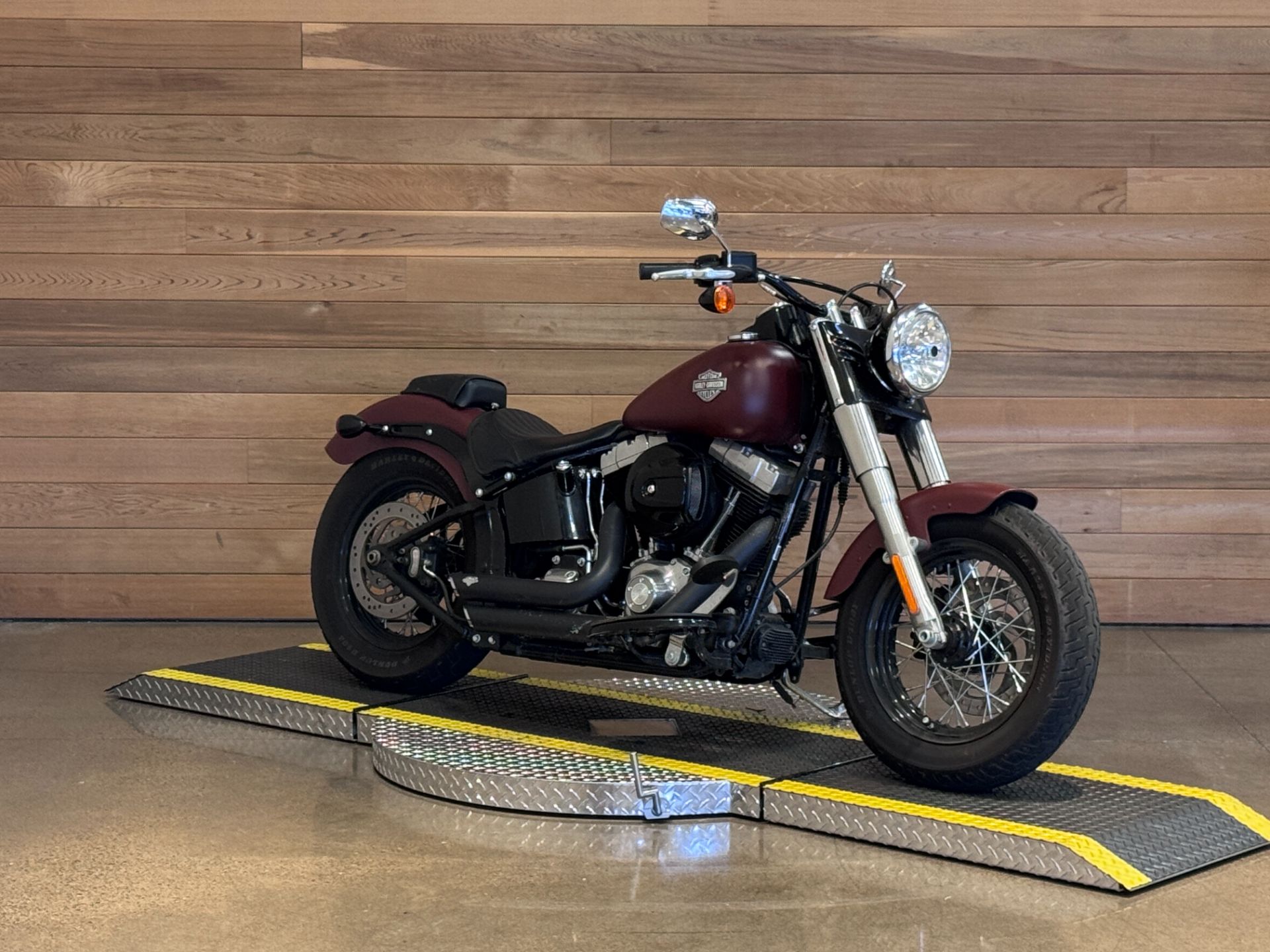 2017 Harley-Davidson Softail Slim® in Salem, Oregon - Photo 2