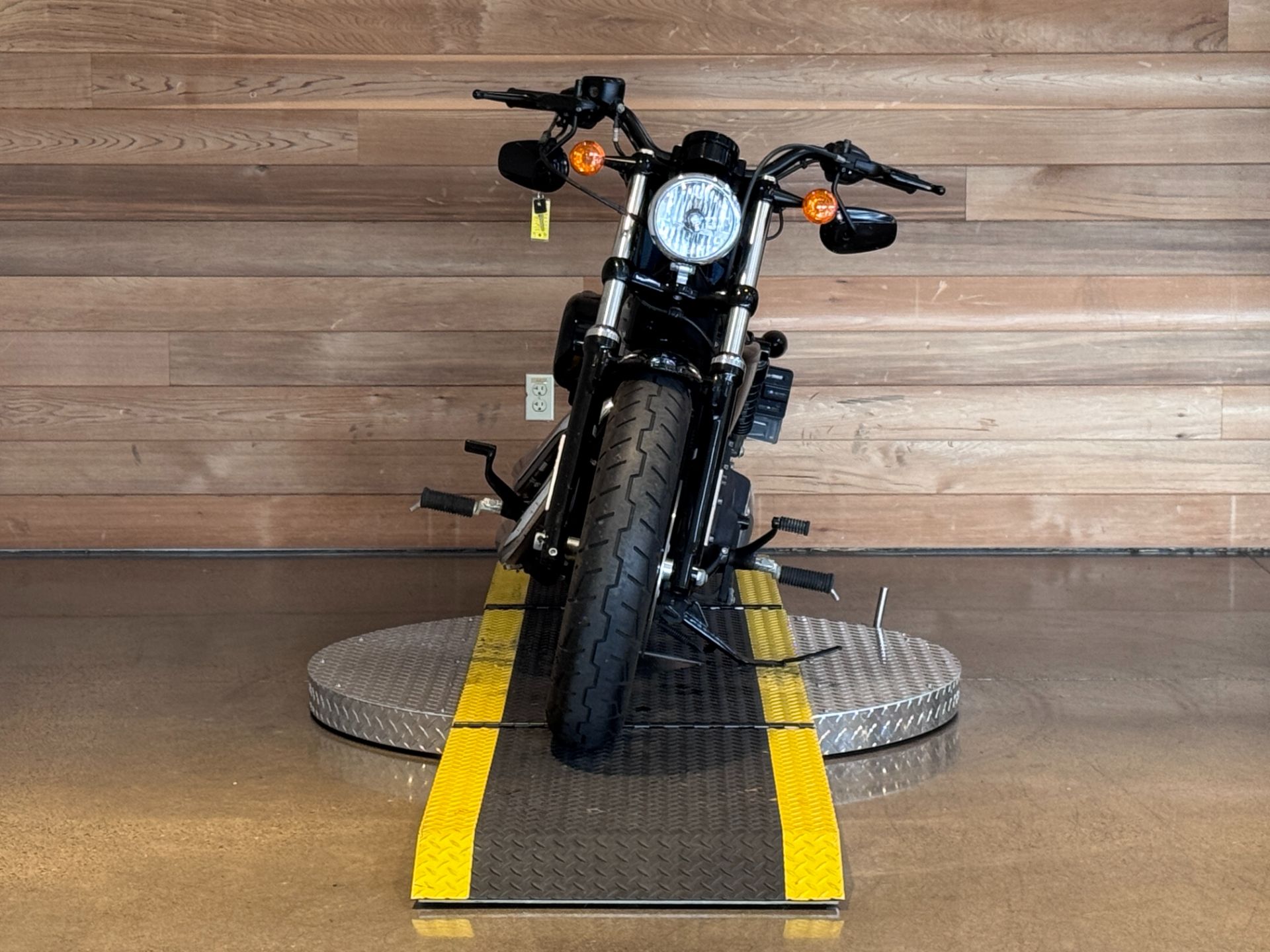 2015 Harley-Davidson Forty-Eight® in Salem, Oregon - Photo 3