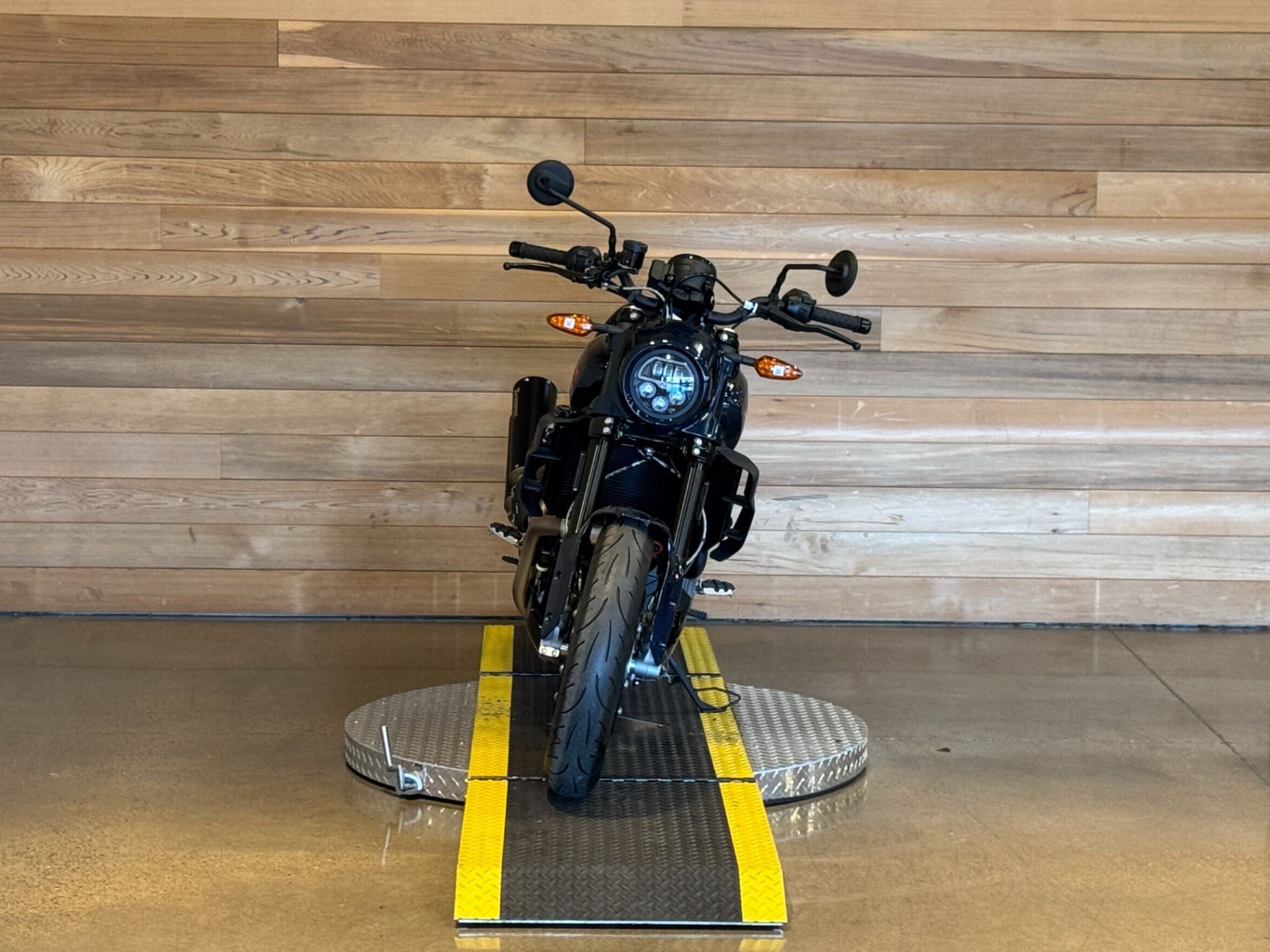 2024 Indian Motorcycle FTR X 100% R Carbon in Salem, Oregon - Photo 3
