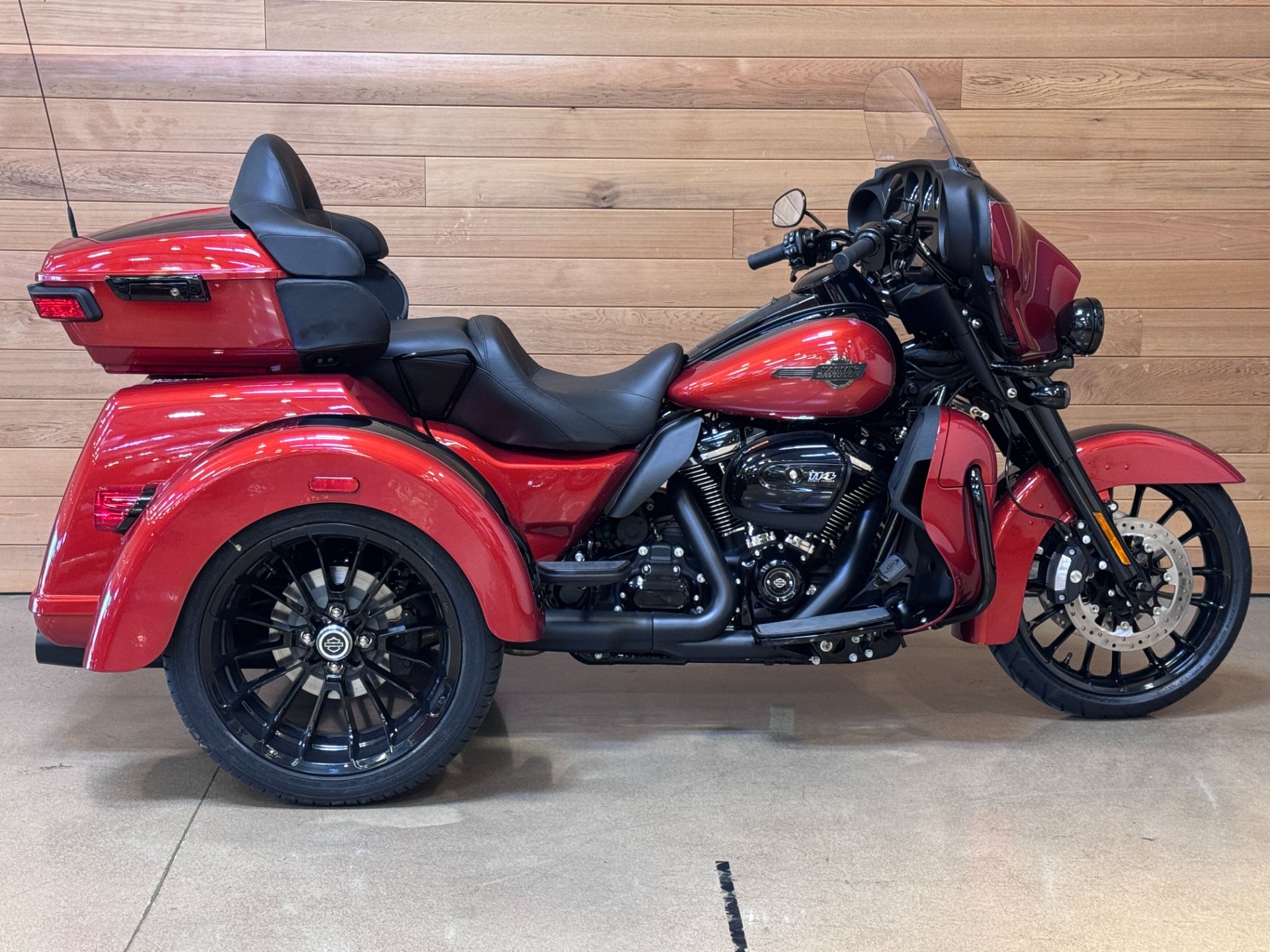 2025 Harley-Davidson Tri Glide® Ultra in Salem, Oregon - Photo 1