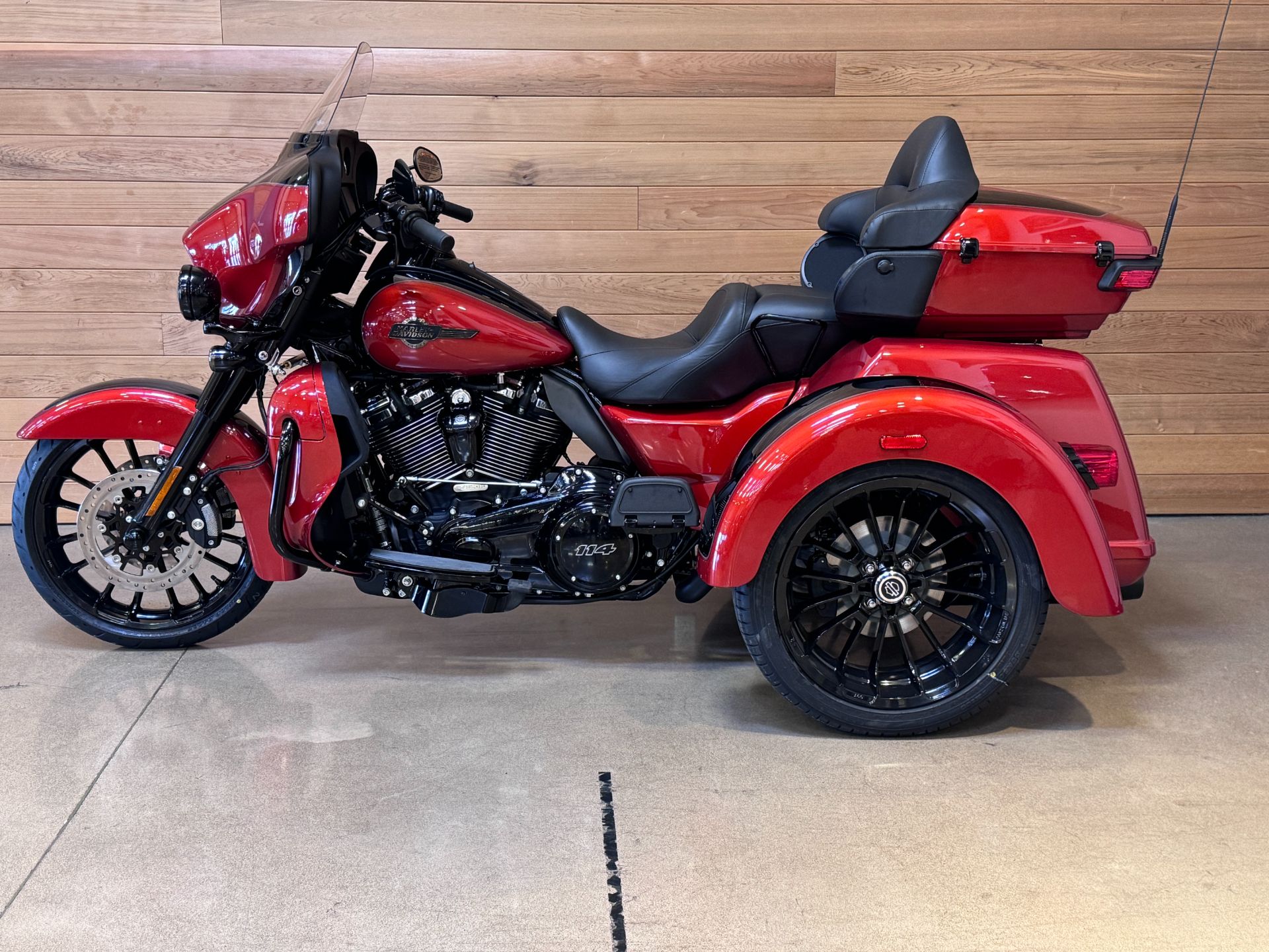2025 Harley-Davidson Tri Glide® Ultra in Salem, Oregon - Photo 5