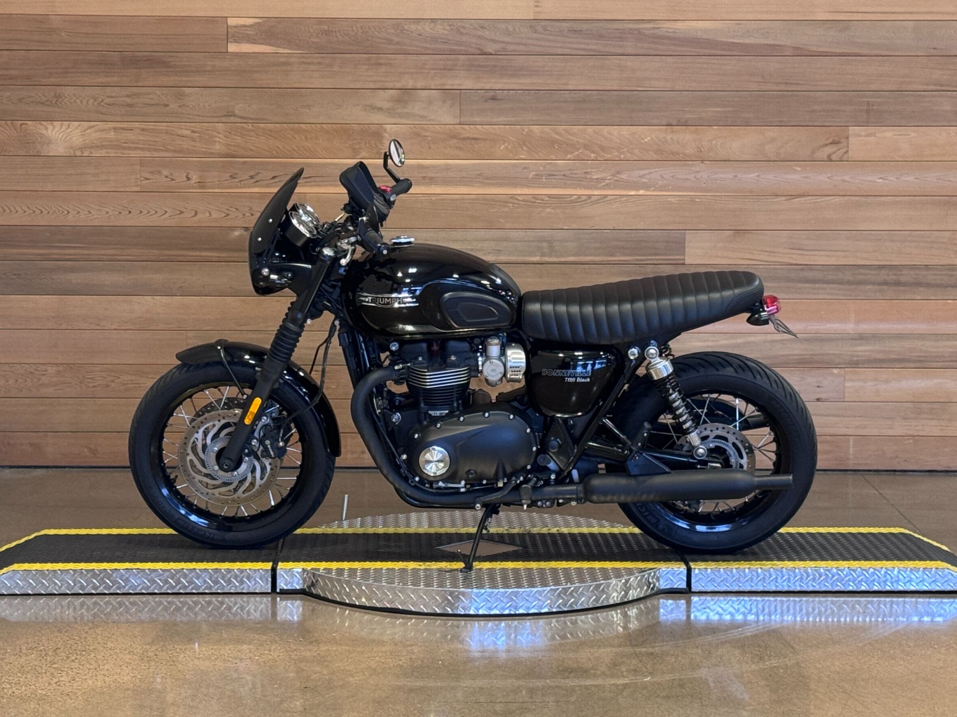 2022 Triumph Bonneville T120 in Salem, Oregon - Photo 5