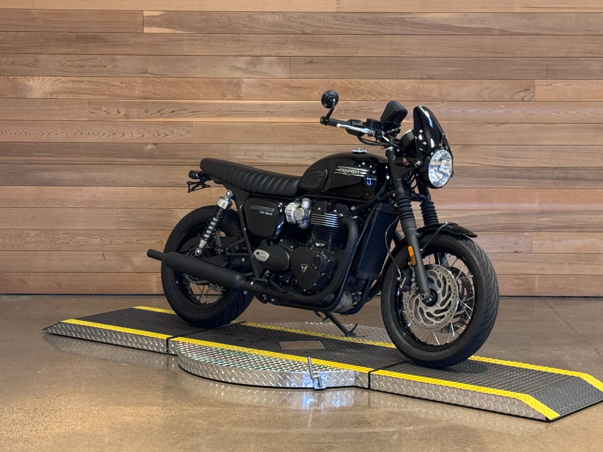 2022 Triumph Bonneville T120 in Salem, Oregon - Photo 2