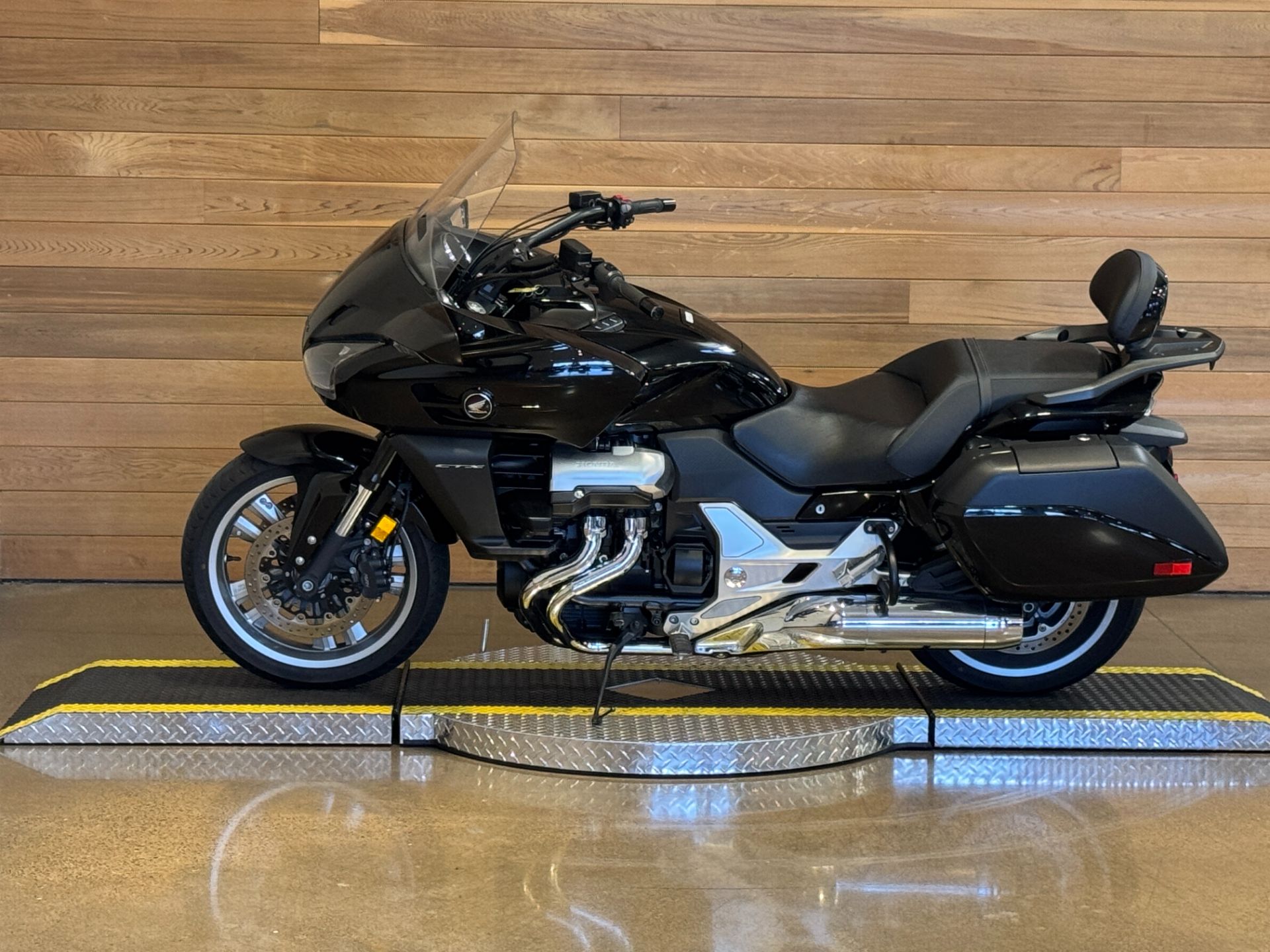 2014 Honda CTX®1300 in Salem, Oregon - Photo 5