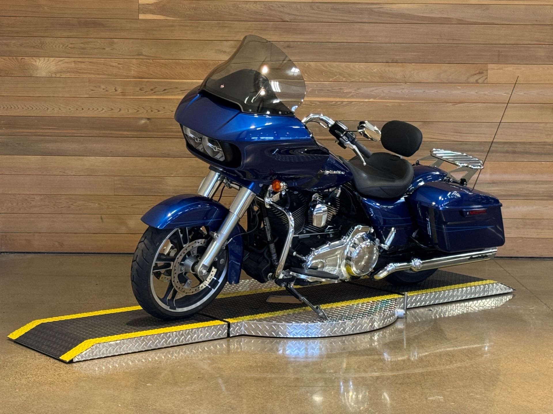 2015 Harley-Davidson Road Glide® Special in Salem, Oregon - Photo 4