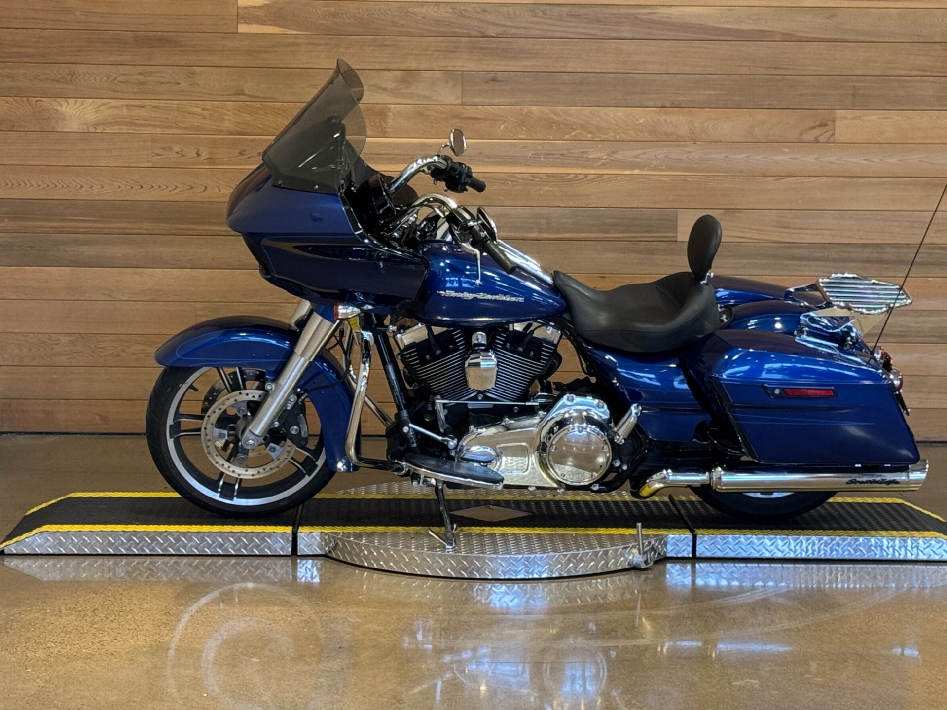 2015 Harley-Davidson Road Glide® Special in Salem, Oregon - Photo 5