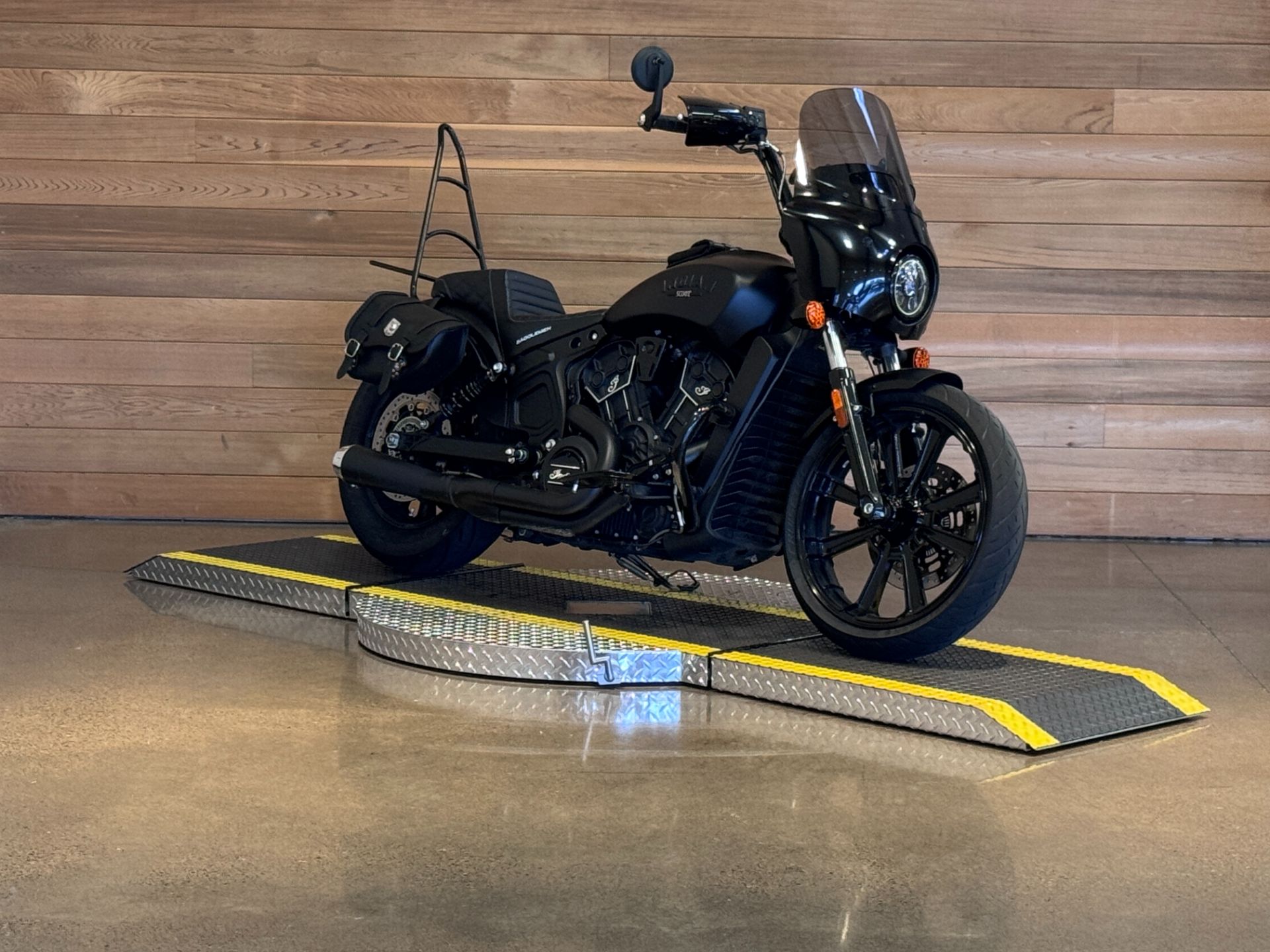 2023 Indian Motorcycle Scout® Rogue ABS in Salem, Oregon - Photo 2