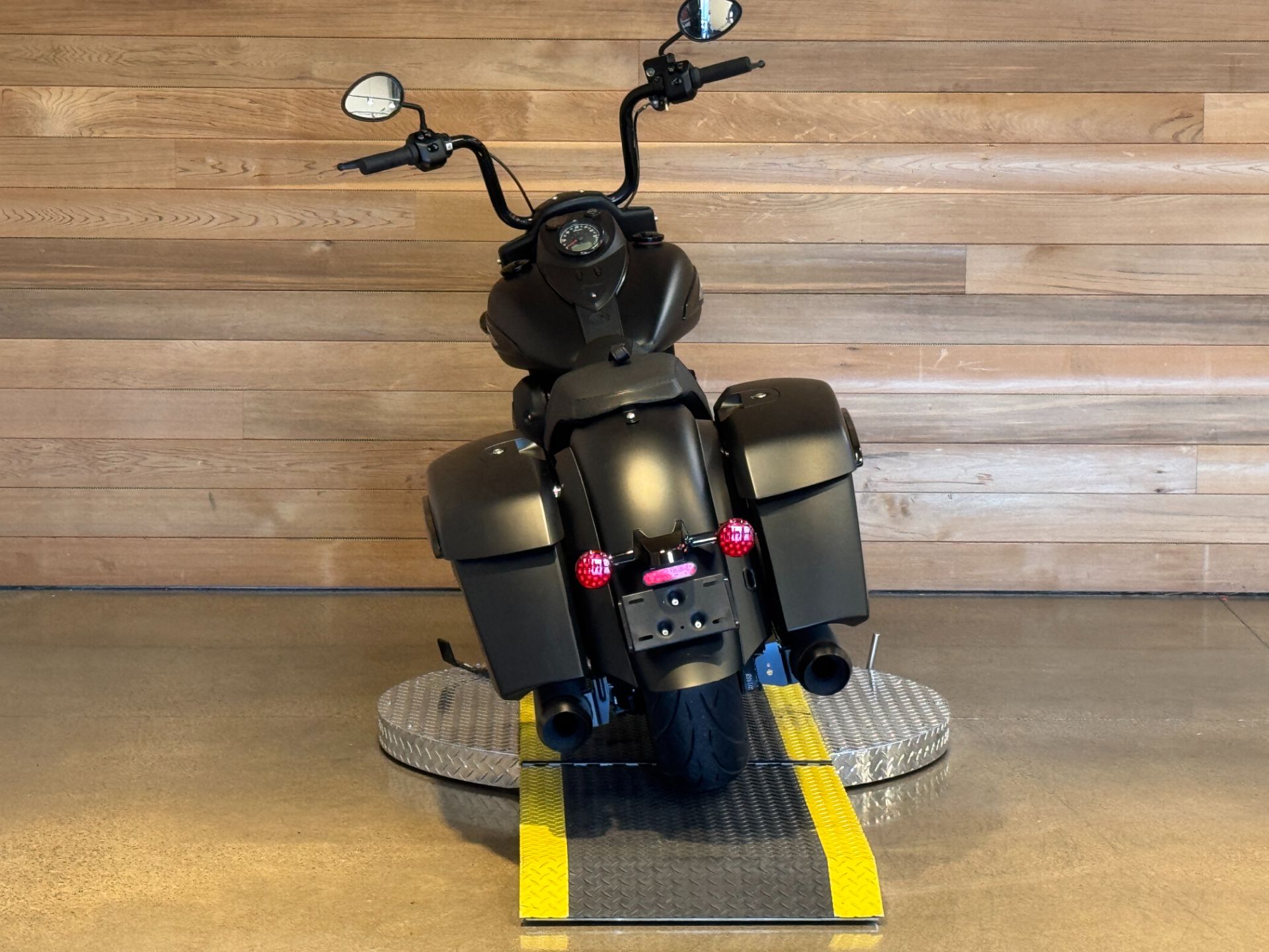 2024 Indian Motorcycle Springfield® Dark Horse® in Salem, Oregon - Photo 6