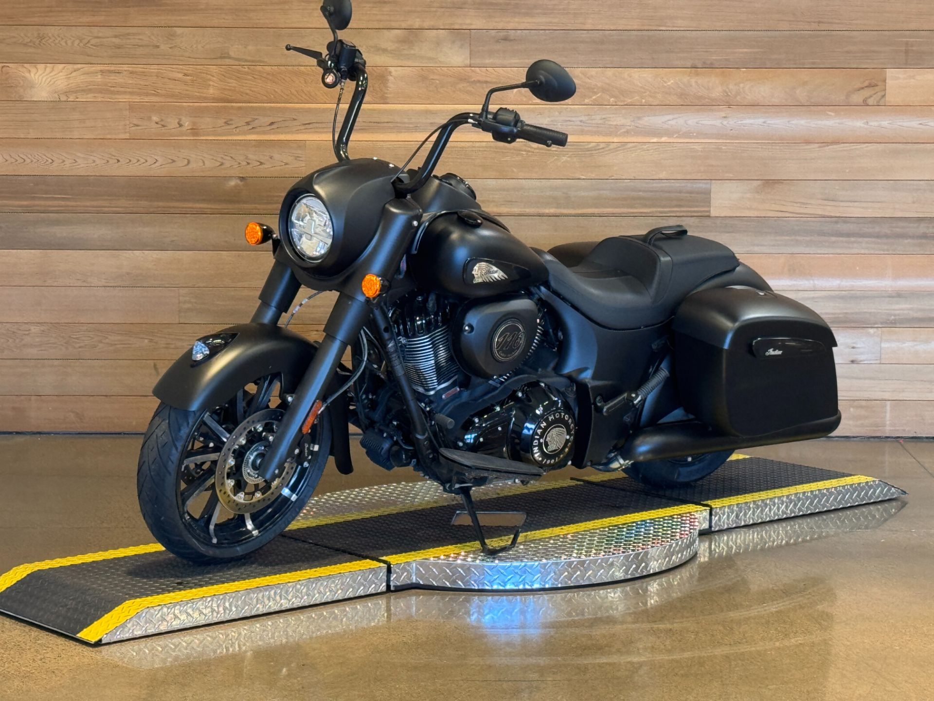 2024 Indian Motorcycle Springfield® Dark Horse® in Salem, Oregon - Photo 4