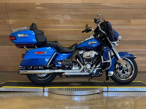 2017 Harley-Davidson Ultra Limited in Salem, Oregon - Photo 1