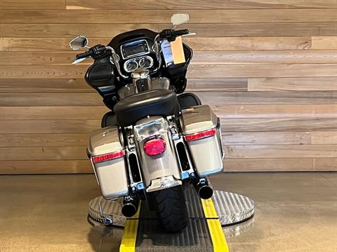 2017 Harley-Davidson Road Glide® Ultra in Salem, Oregon - Photo 6