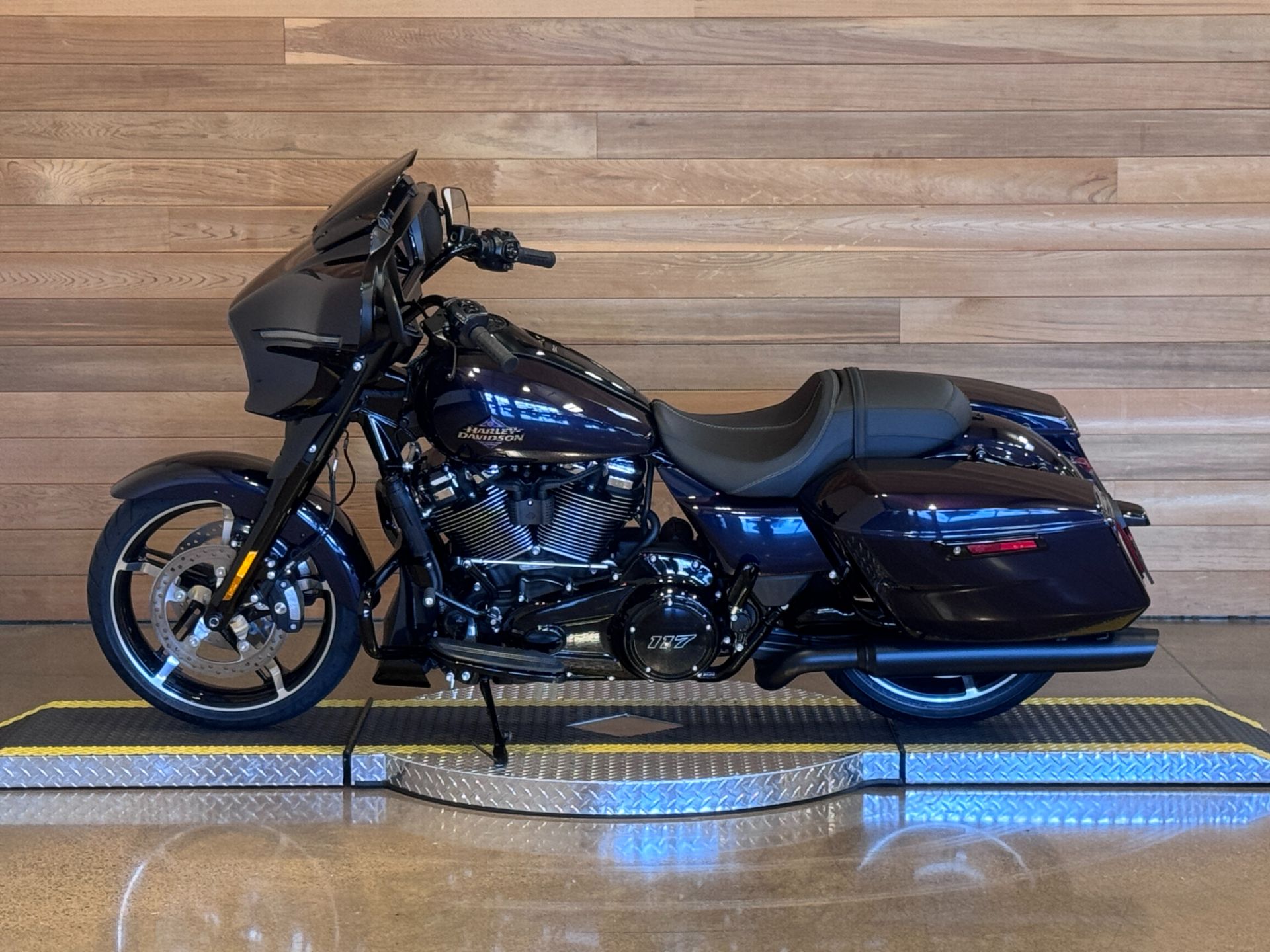 2025 Harley-Davidson Street Glide® in Salem, Oregon - Photo 5