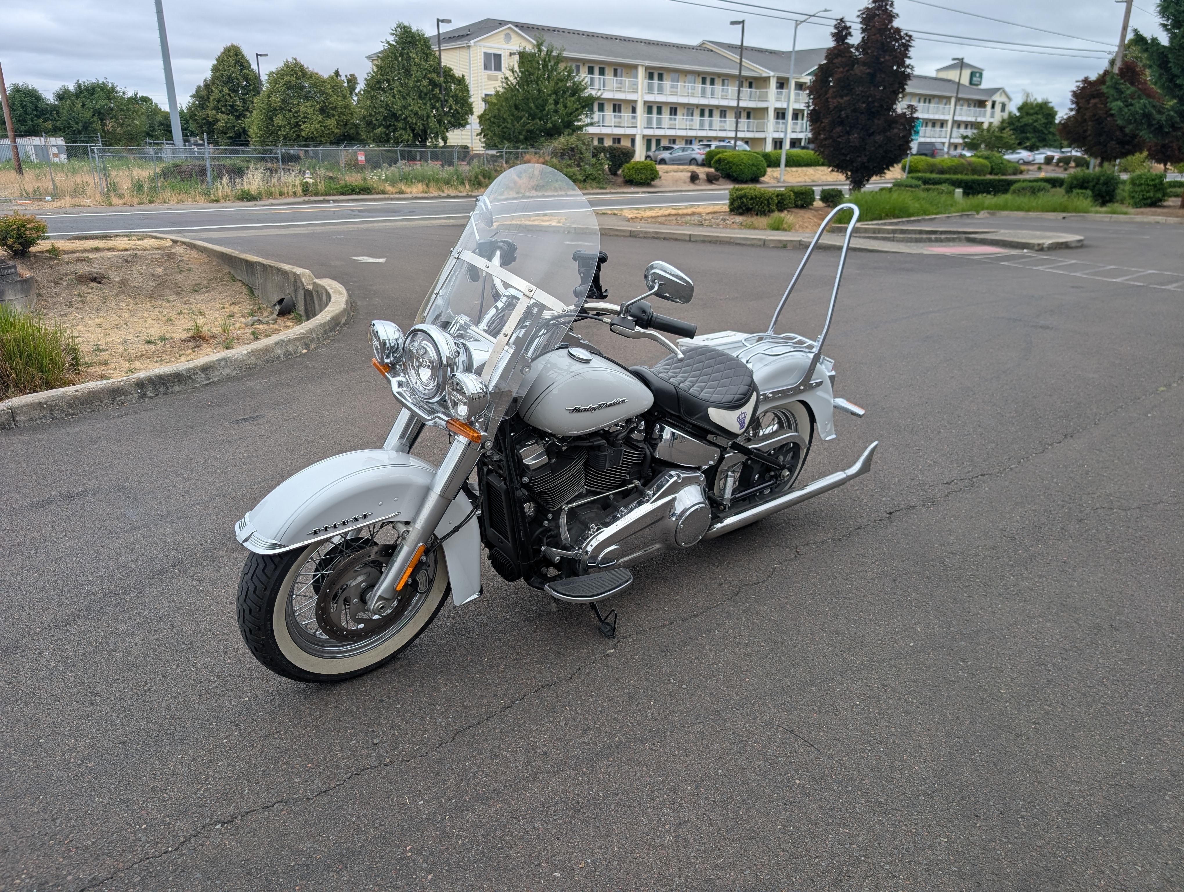 2020 Harley-Davidson Deluxe 4