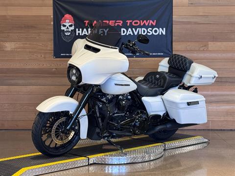 2018 Harley-Davidson Street Glide® Special in Salem, Oregon - Photo 4