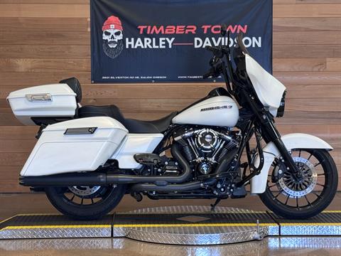 2018 Harley-Davidson Street Glide® Special in Salem, Oregon - Photo 1