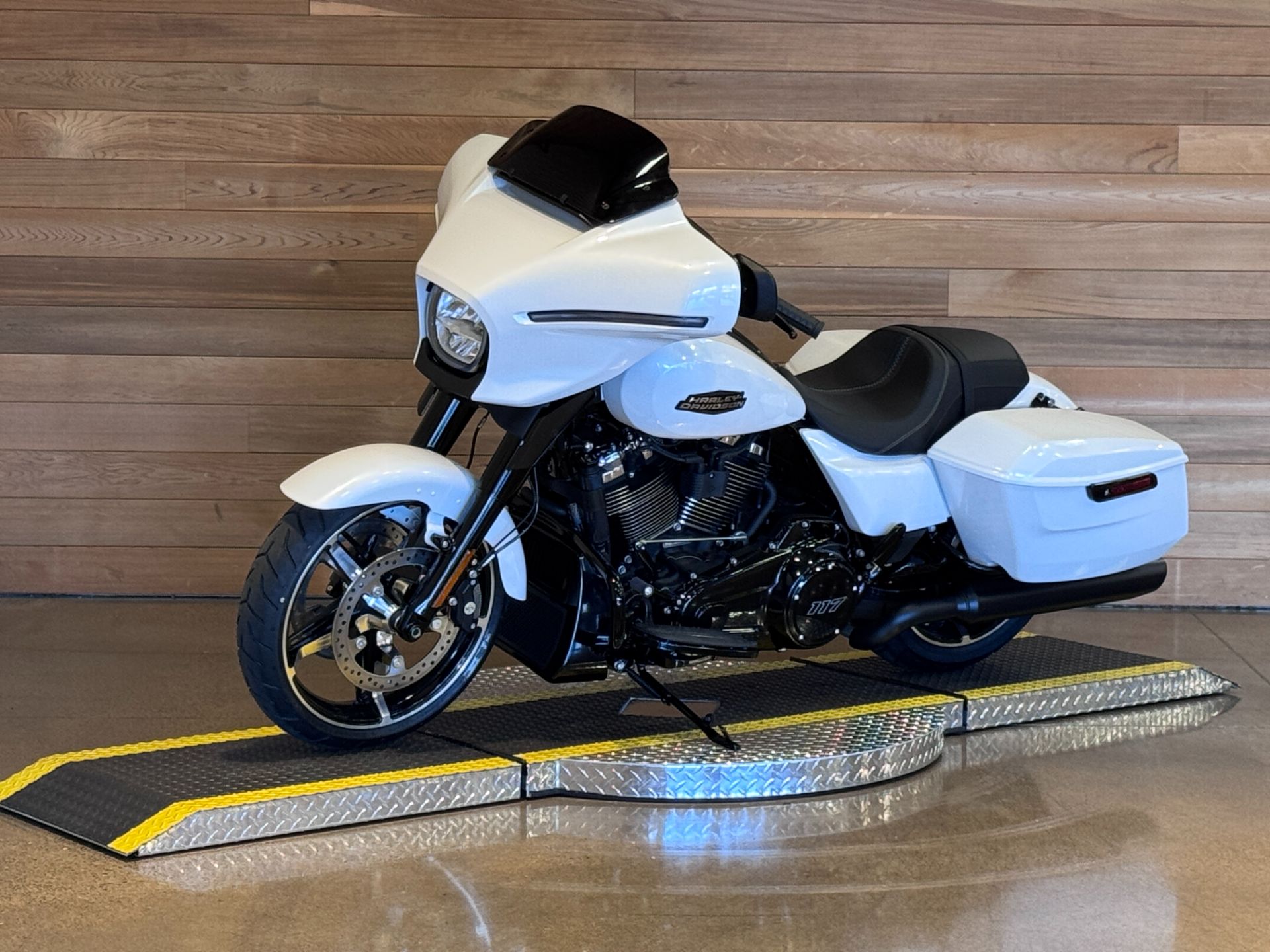 2025 Harley-Davidson Street Glide® in Salem, Oregon - Photo 4
