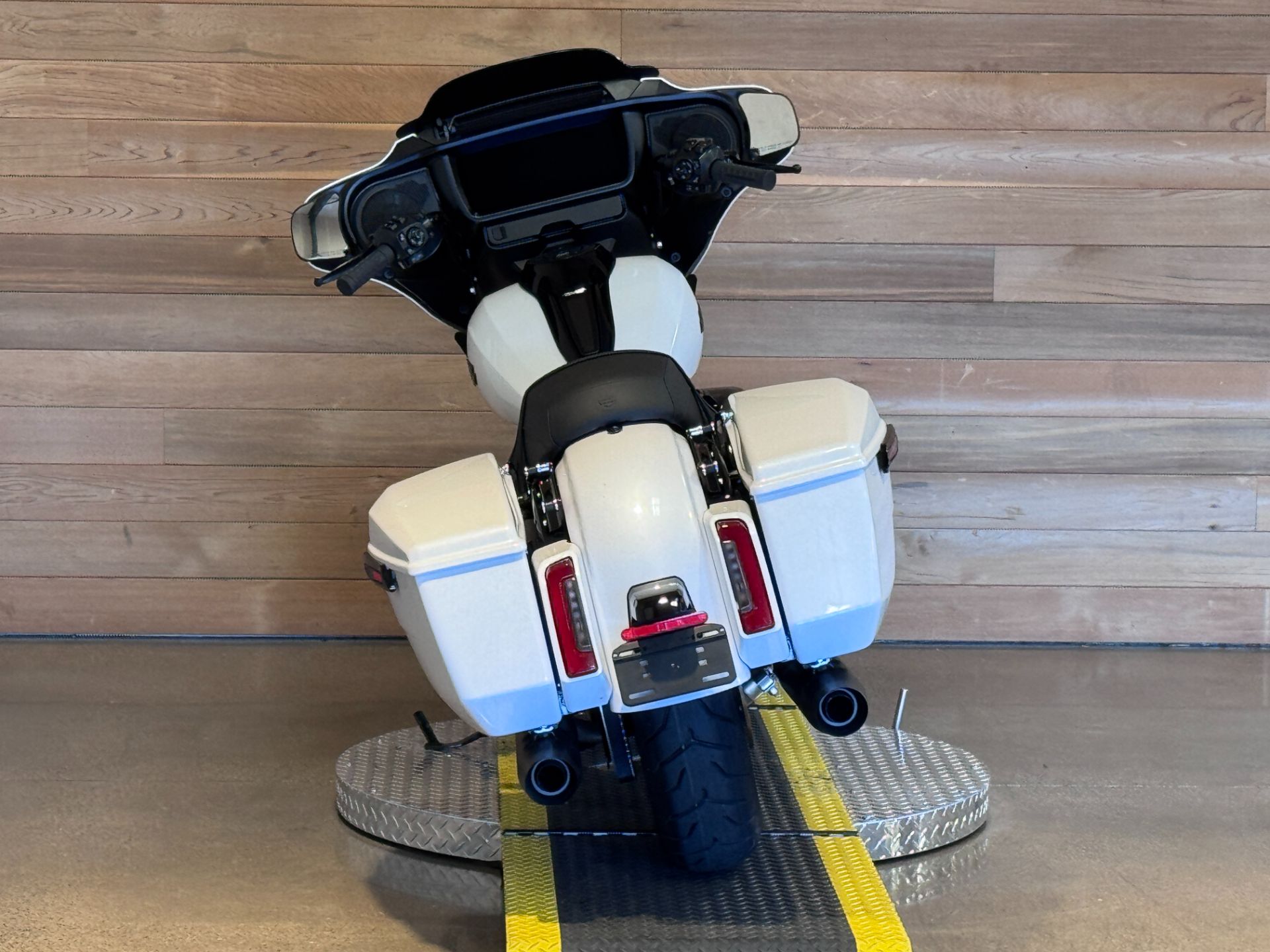 2025 Harley-Davidson Street Glide® in Salem, Oregon - Photo 6