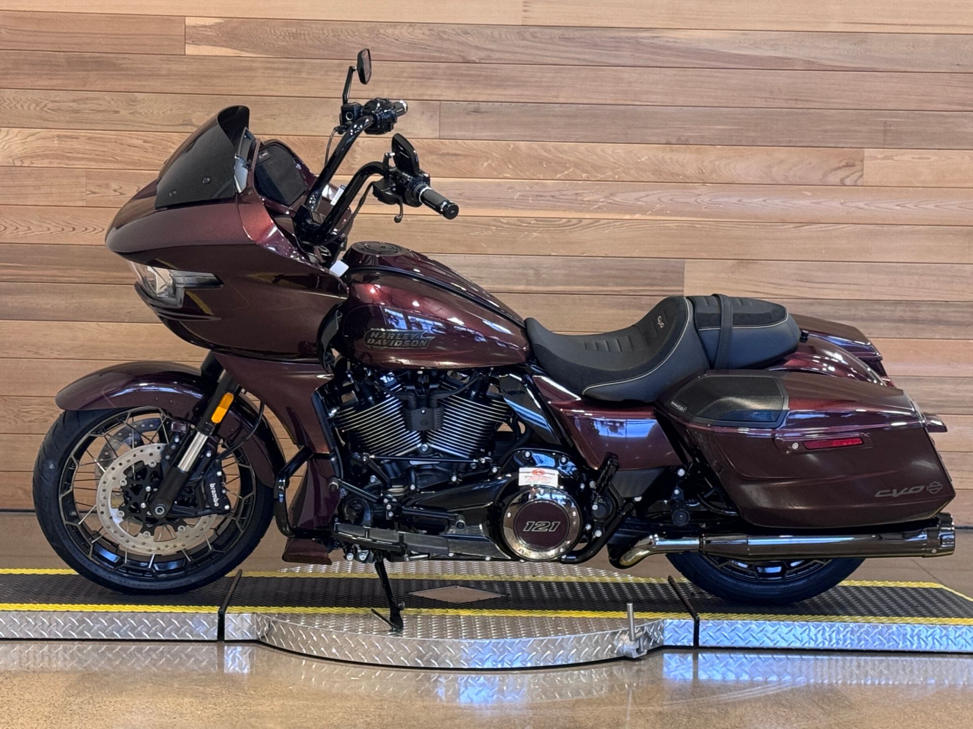 2024 Harley-Davidson CVO™ Road Glide® in Salem, Oregon - Photo 5