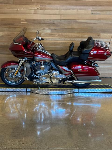 2016 Harley-Davidson CVO™ Road Glide™ Ultra in Salem, Oregon - Photo 5