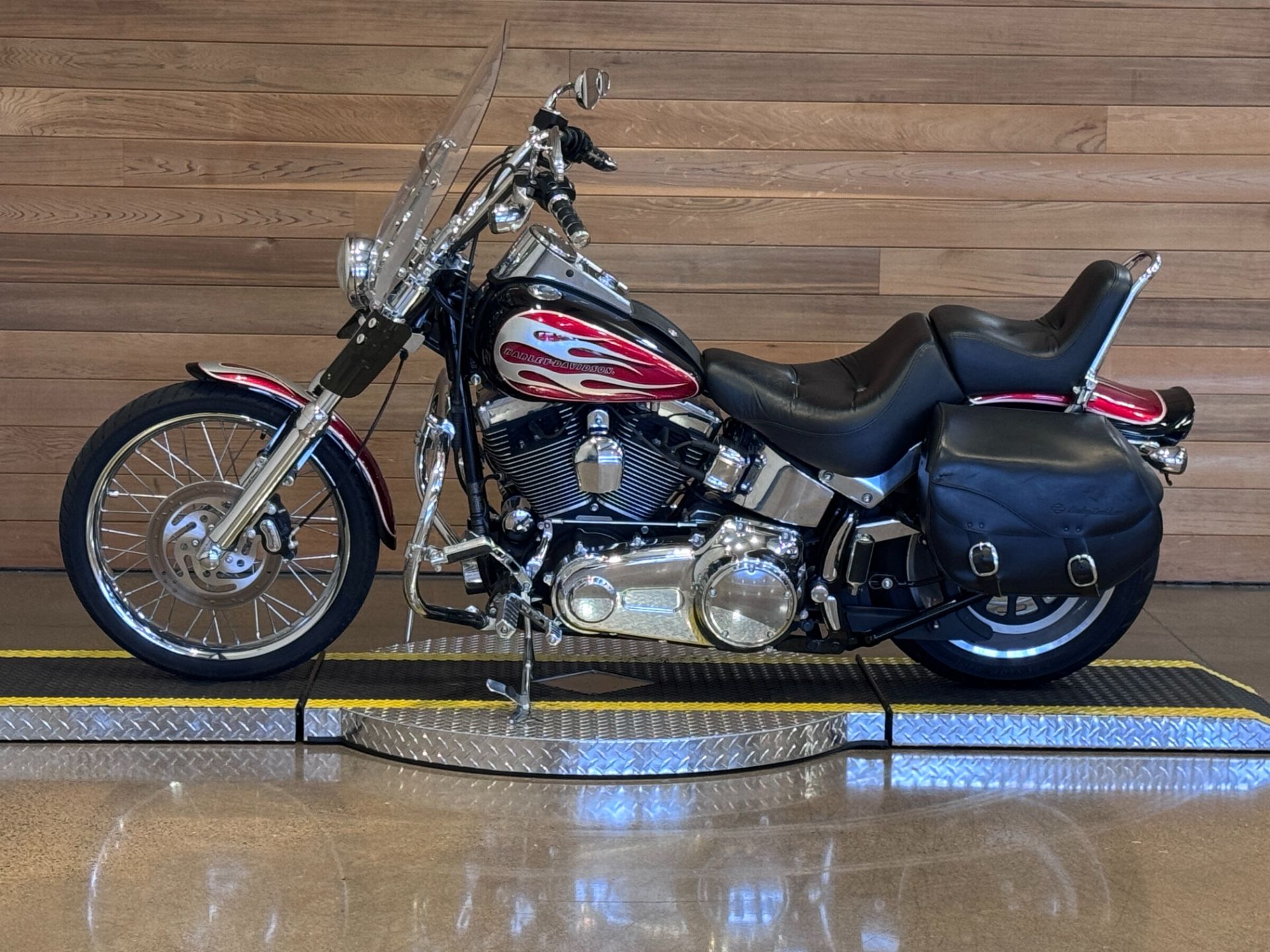 2009 Harley-Davidson Softail® Custom in Salem, Oregon - Photo 5