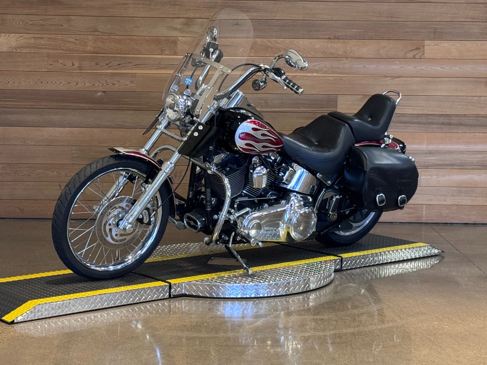 2009 Harley-Davidson Softail® Custom in Salem, Oregon - Photo 4
