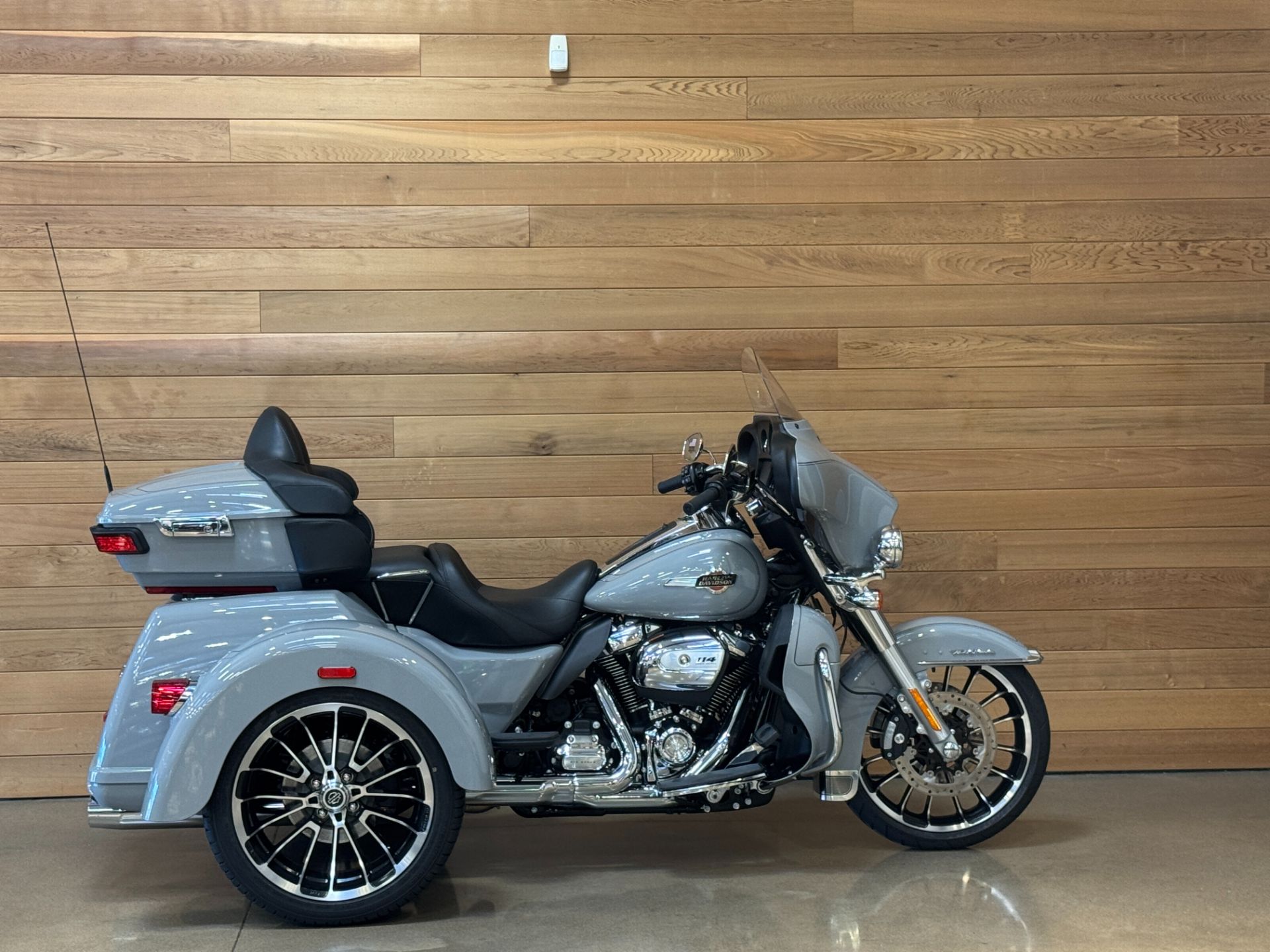 2025 Harley-Davidson Tri Glide® Ultra in Salem, Oregon - Photo 1